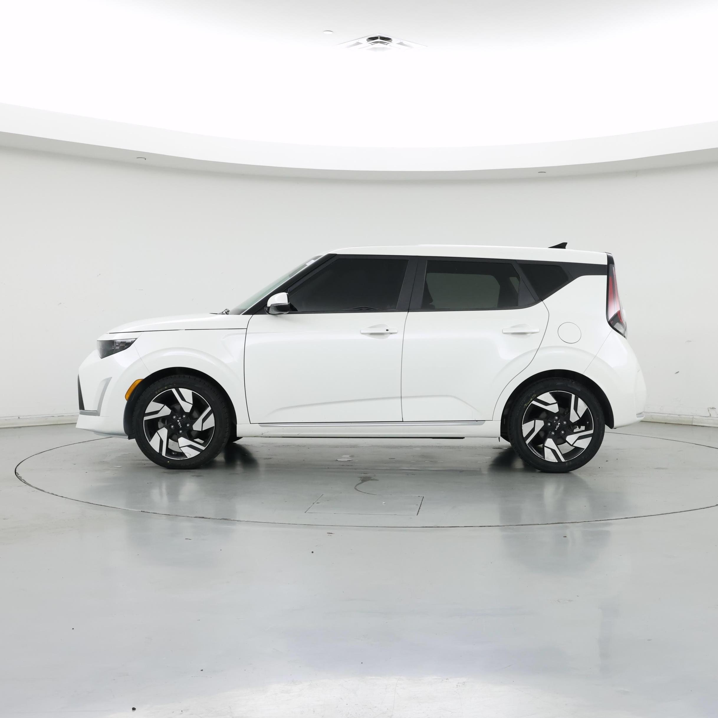 Thumbnail: 2023 Kia Soul - 3