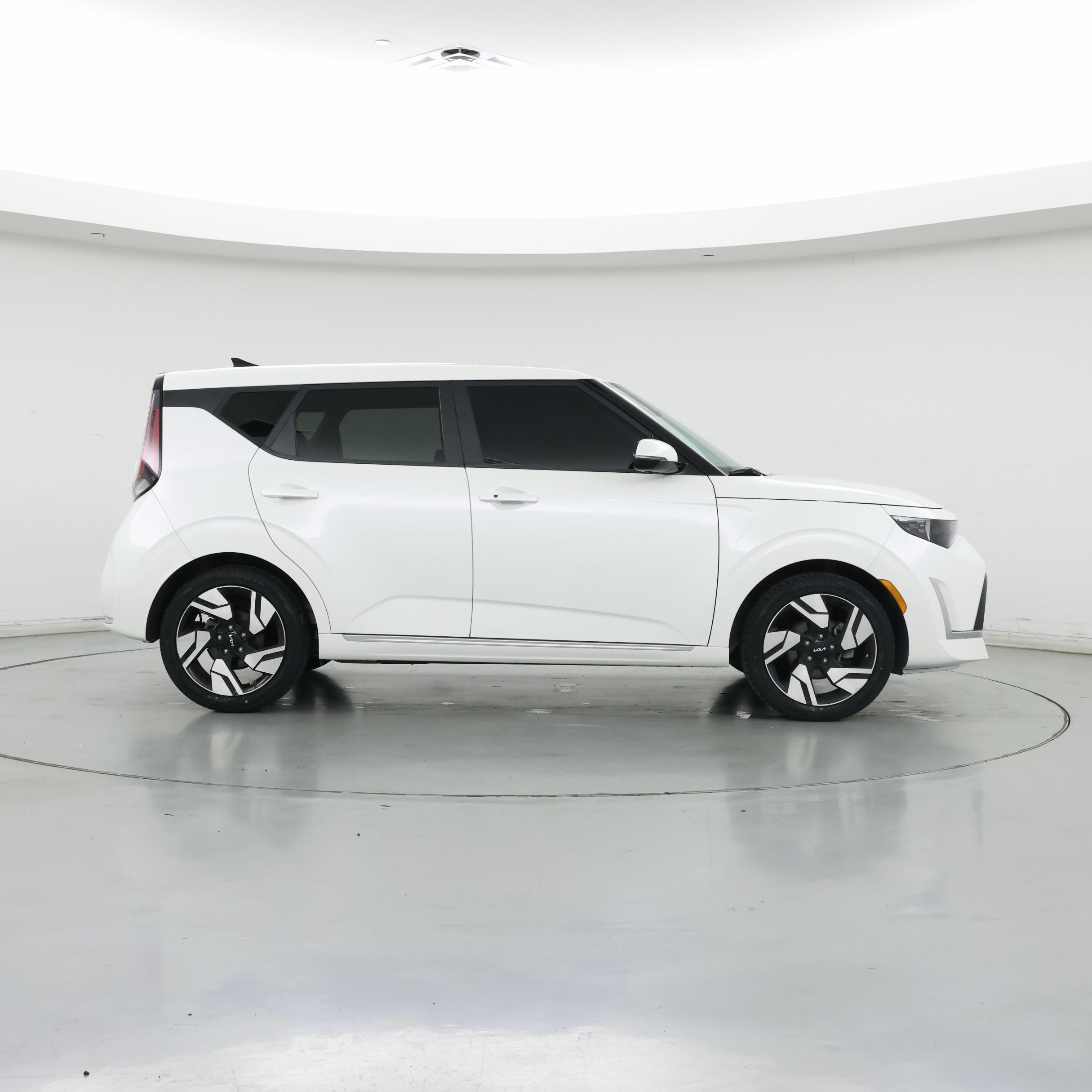 Thumbnail: 2023 Kia Soul - 7