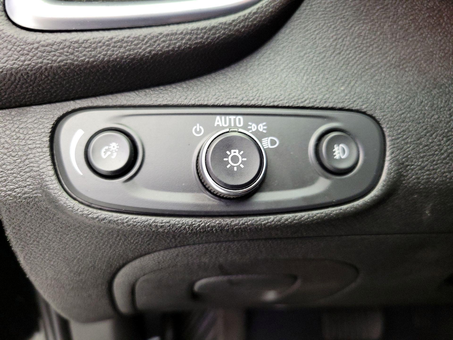 Thumbnail: 2020 Chevrolet Trax - 13