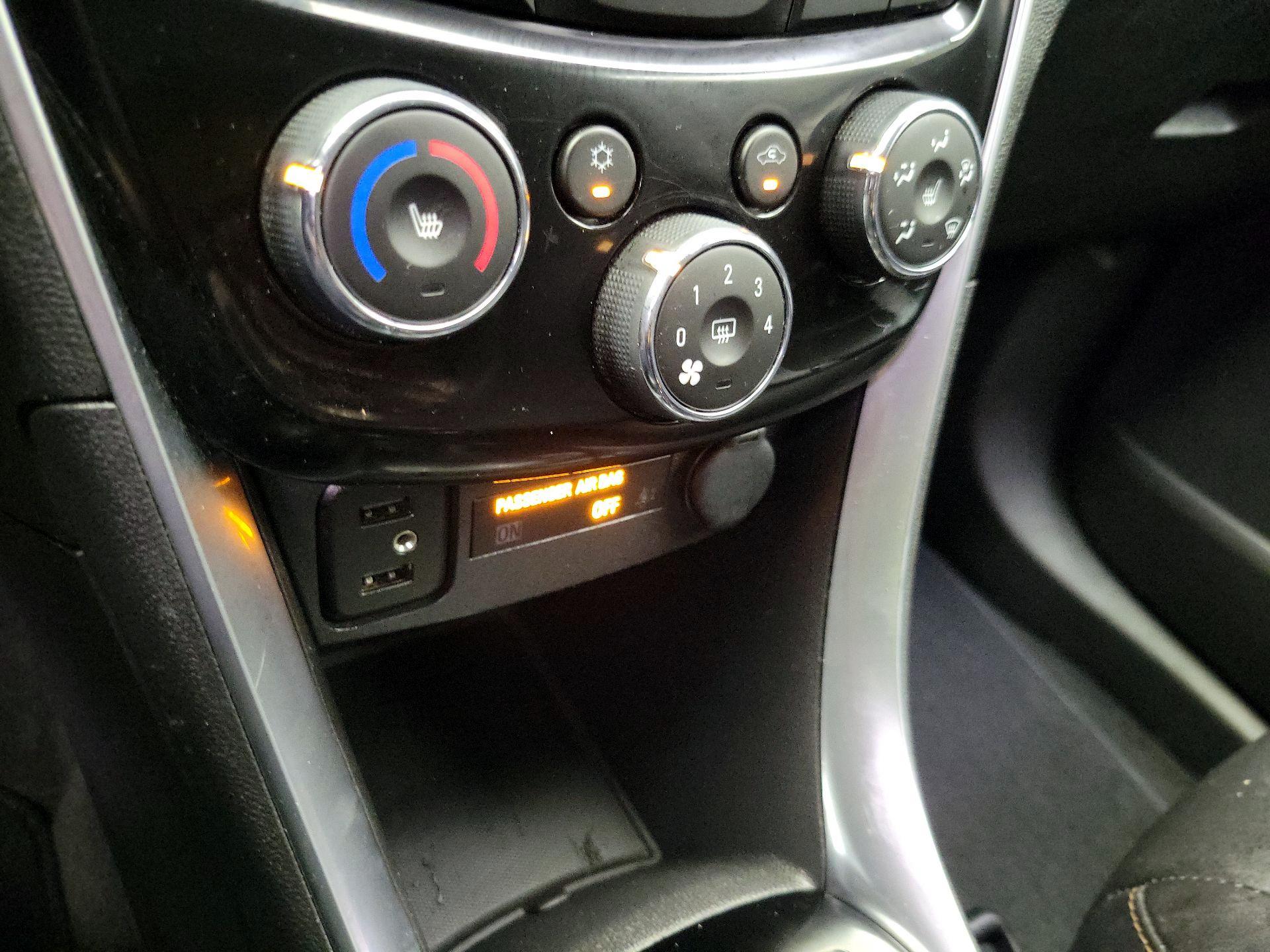 Thumbnail: 2020 Chevrolet Trax - 16