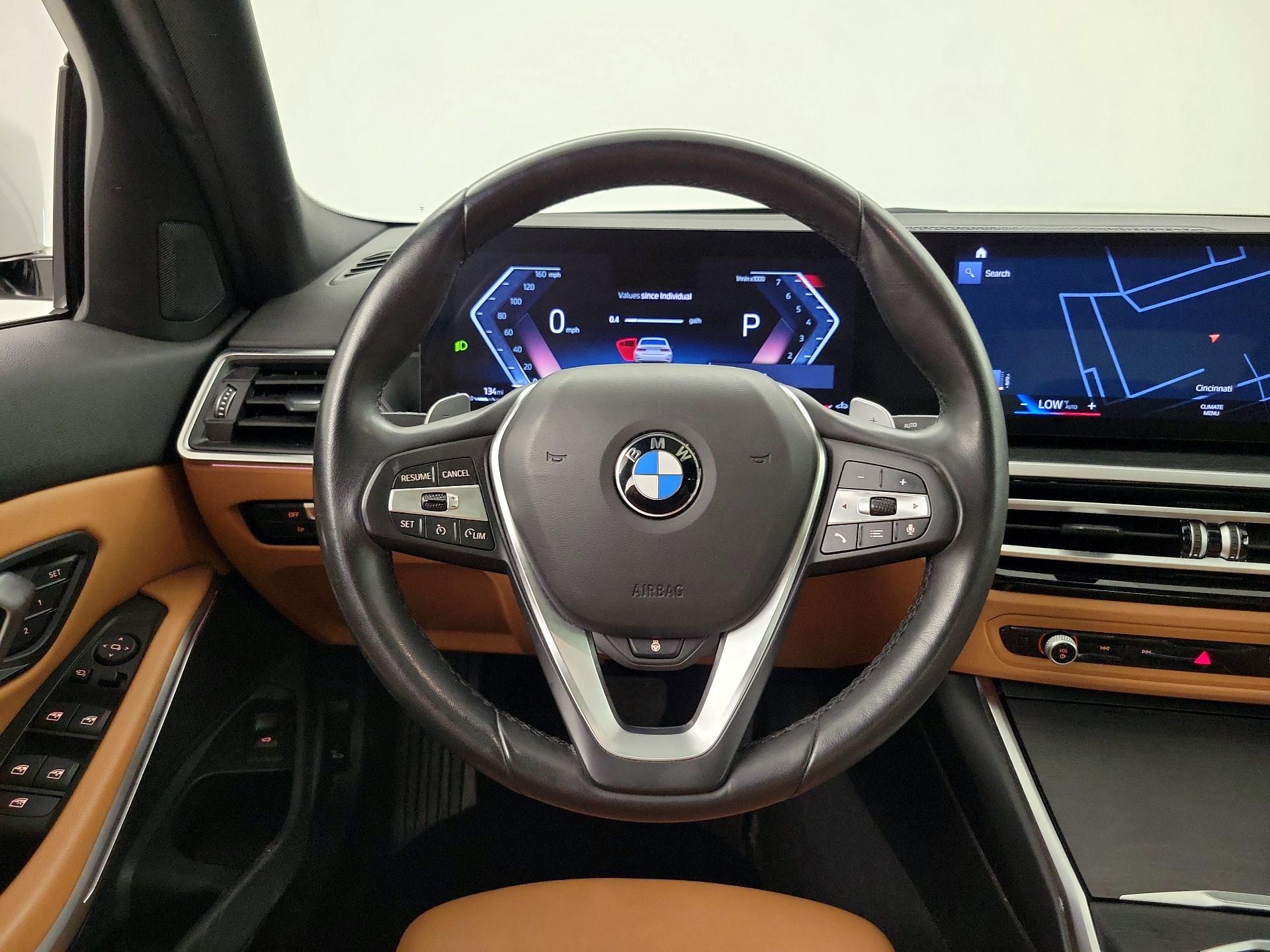 Thumbnail: 2024 BMW 3 Series - 10