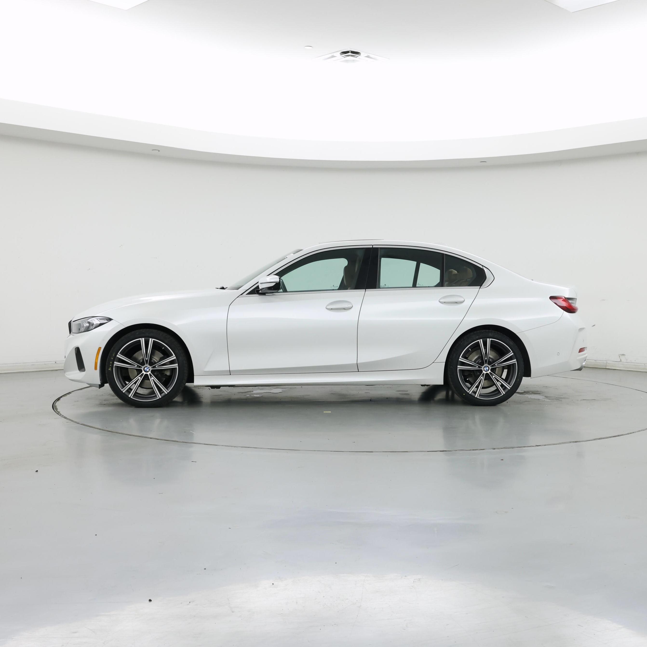 Thumbnail: 2024 BMW 3 Series - 3