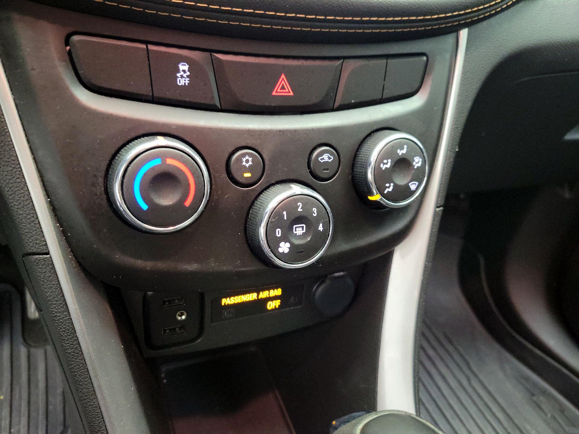 Thumbnail: 2020 Chevrolet Trax - 16