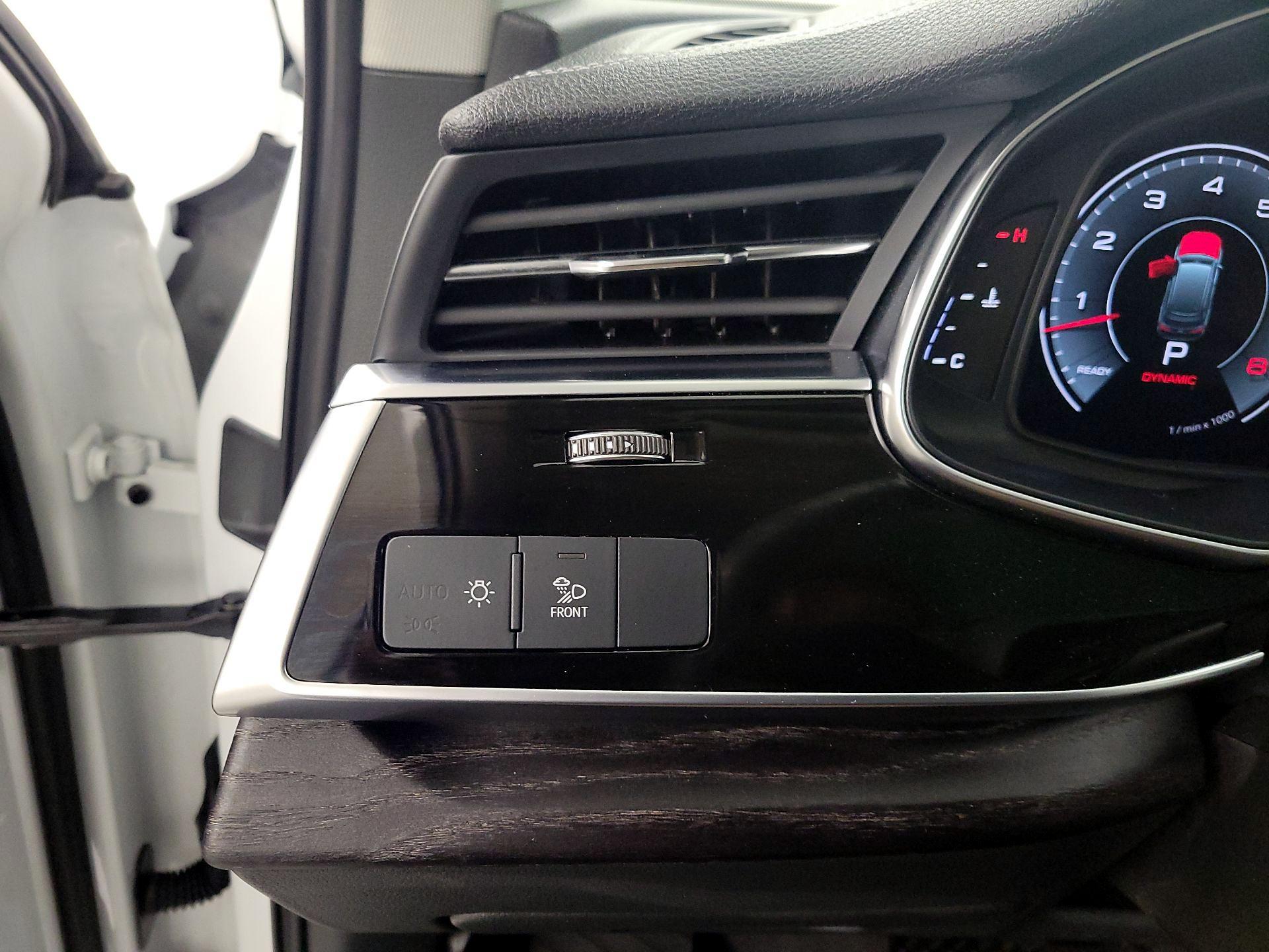 Thumbnail: 2025 Audi Q7 - 13