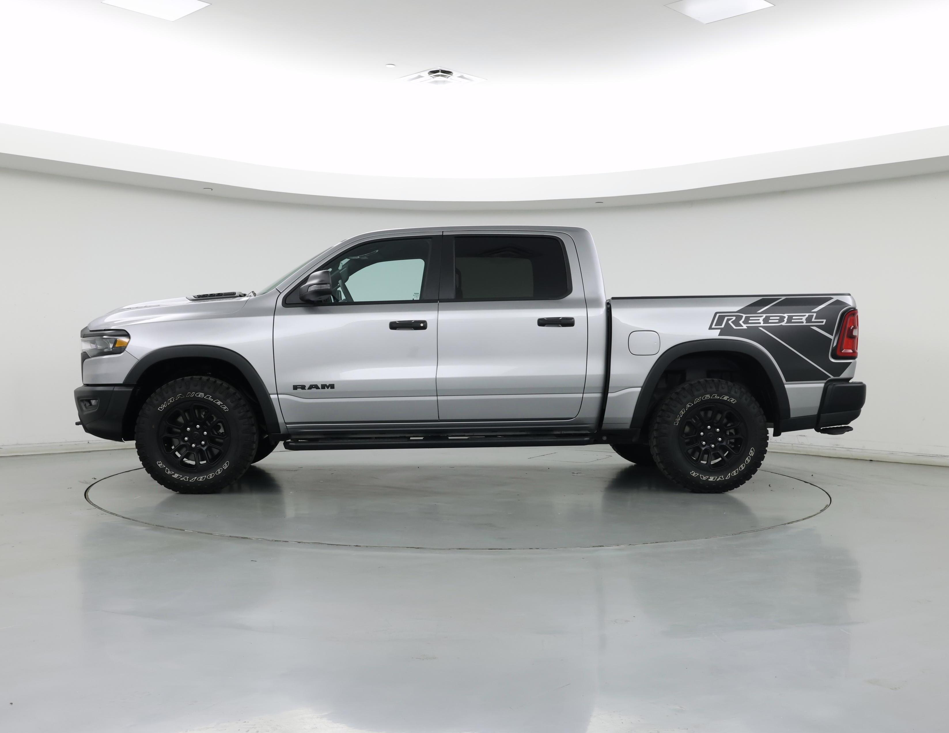 Thumbnail: 2025 RAM 1500 - 3