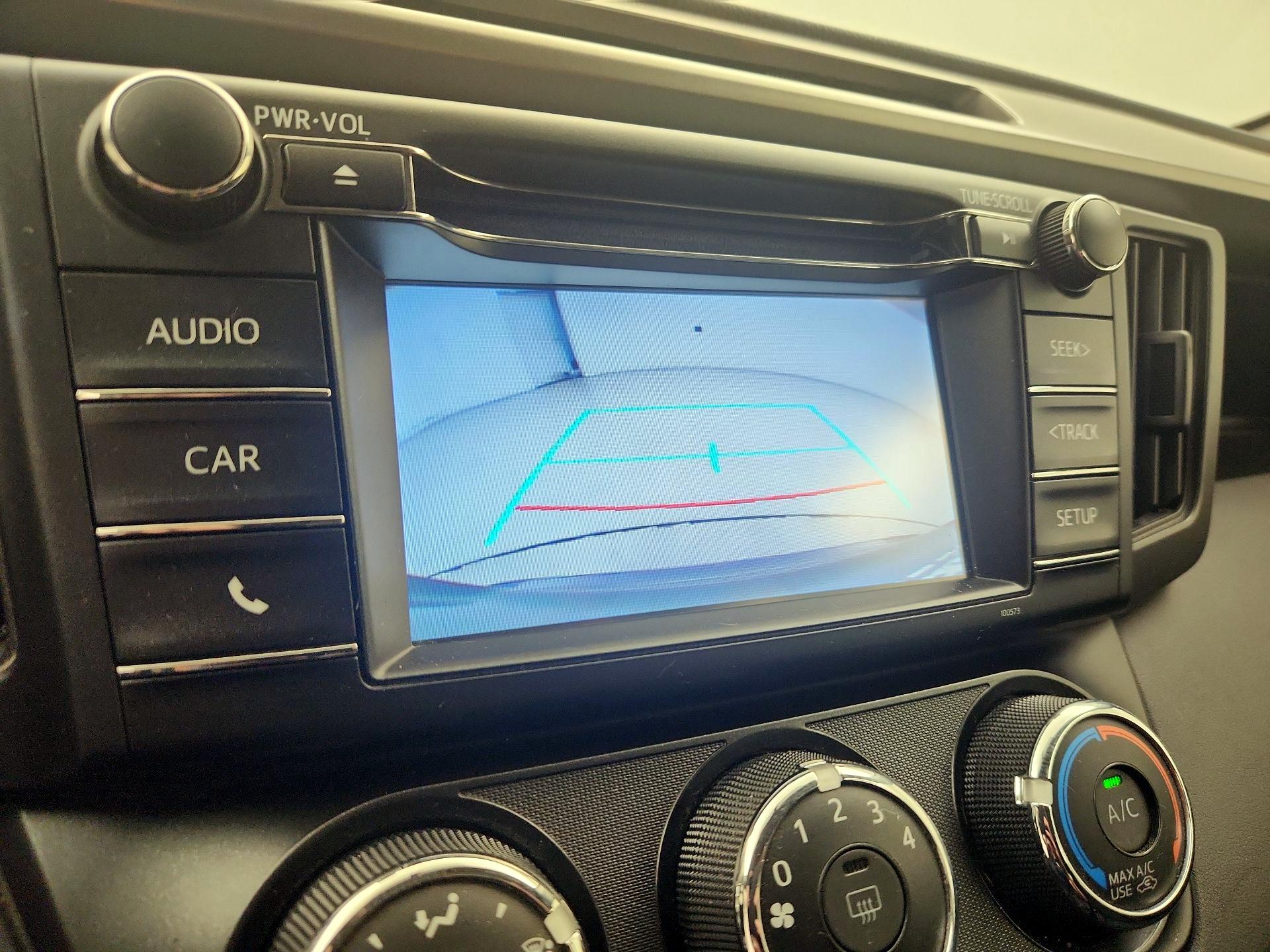 Thumbnail: 2016 Toyota RAV4 - 14