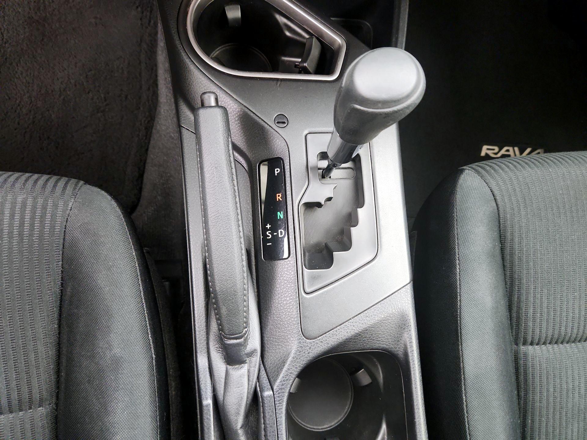 Thumbnail: 2016 Toyota RAV4 - 17