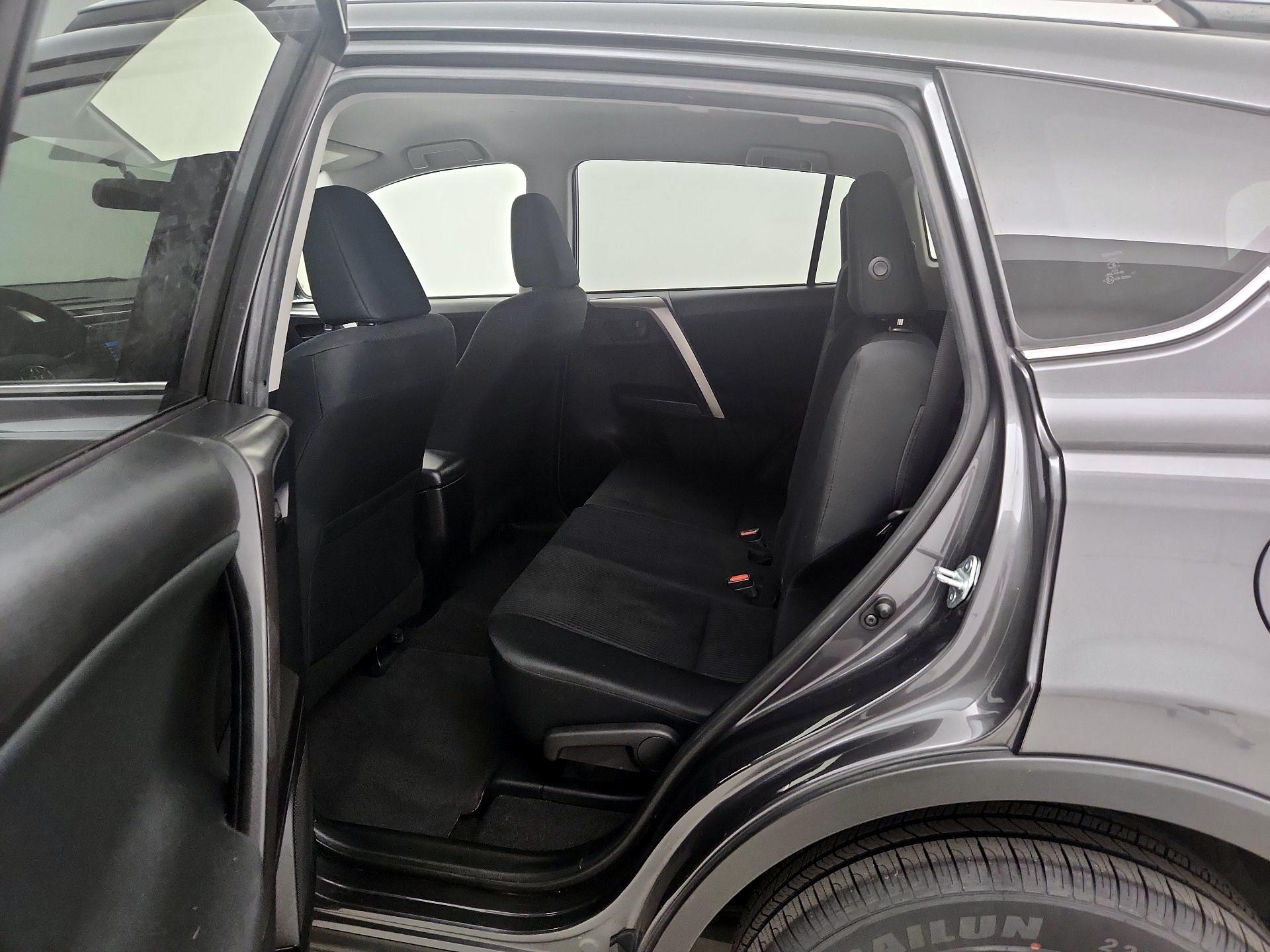 Thumbnail: 2016 Toyota RAV4 - 19