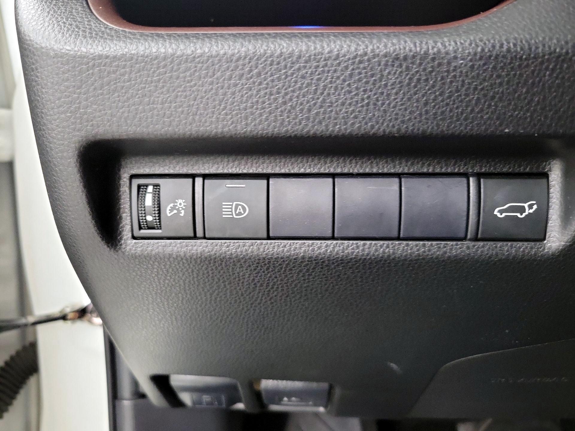 Thumbnail: 2020 Toyota RAV4 - 13