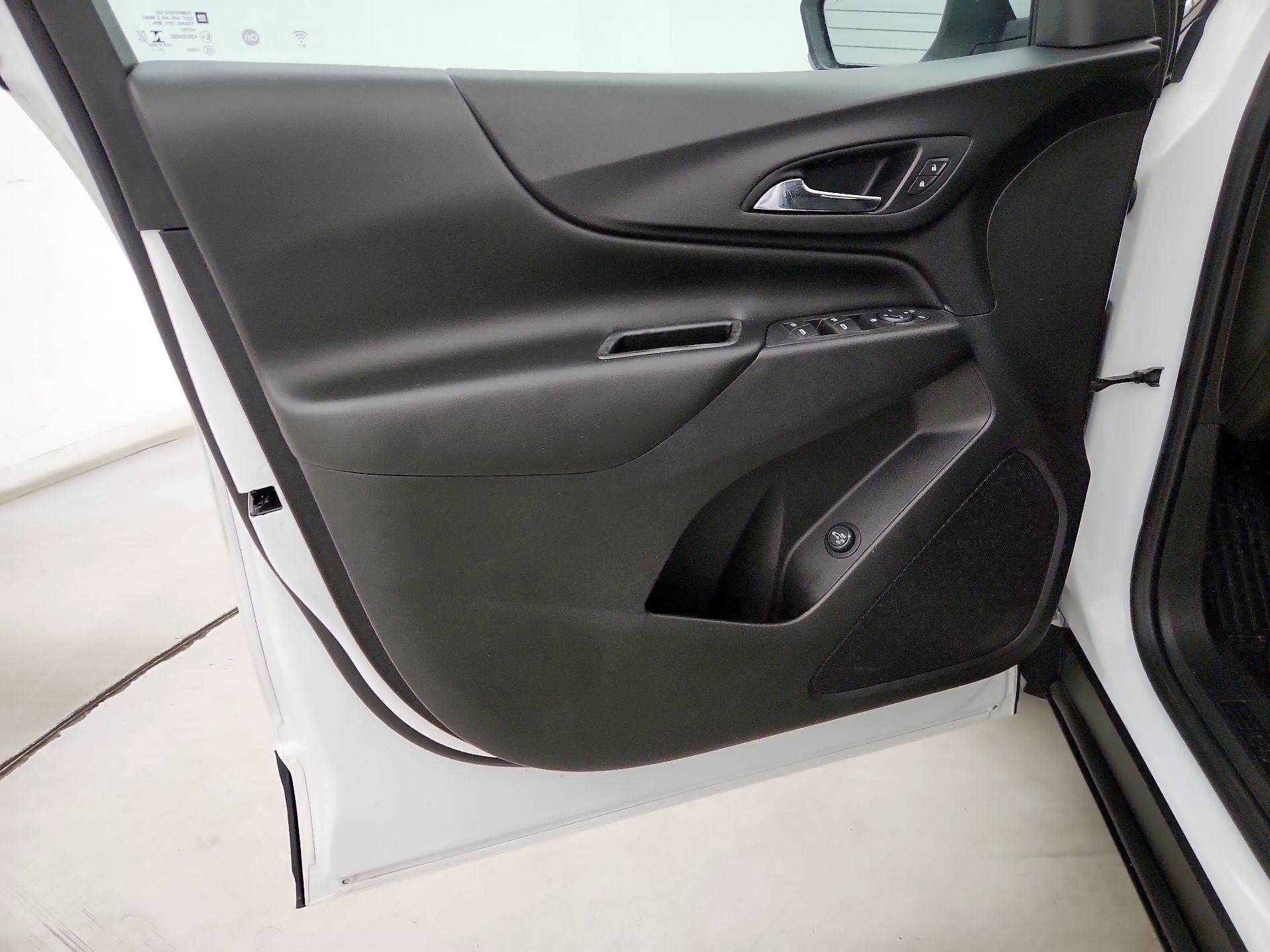 Thumbnail: 2020 Chevrolet Equinox - 12