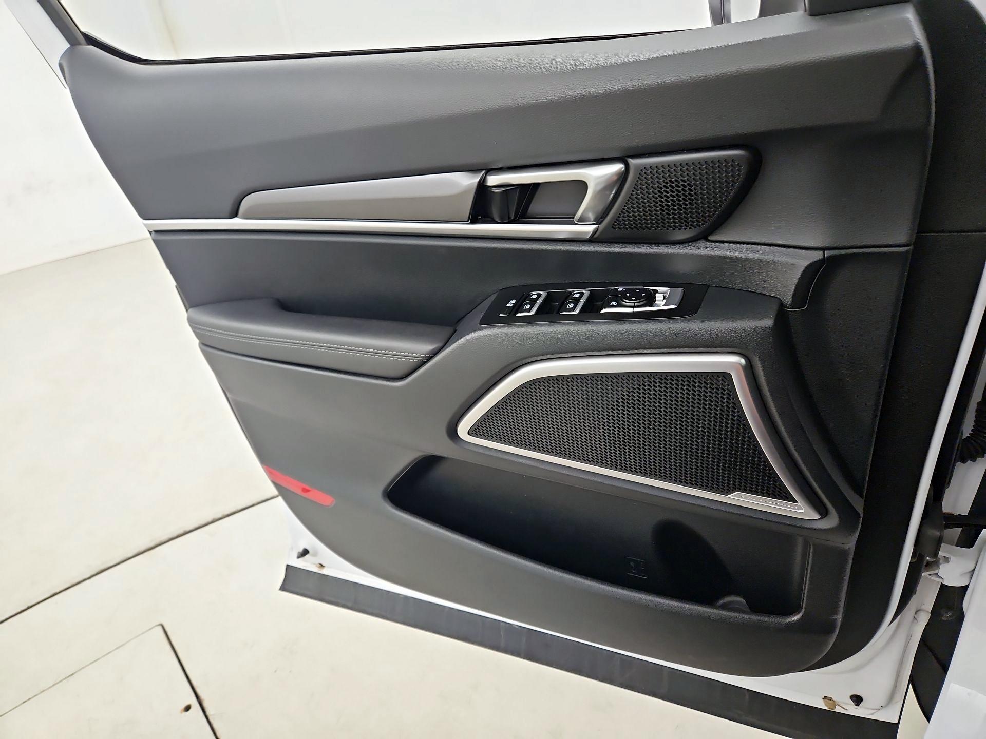 Thumbnail: 2024 Kia Telluride - 12