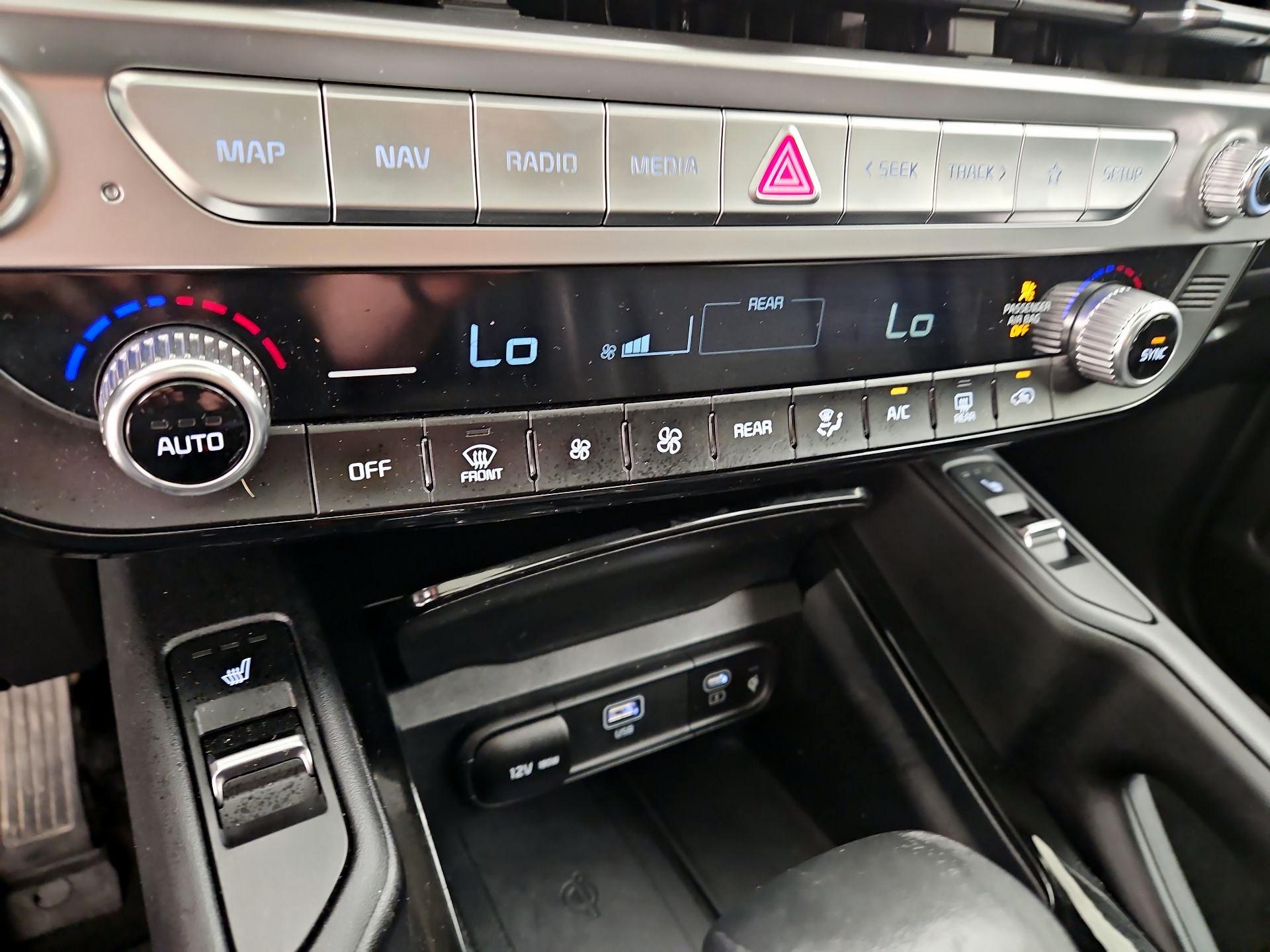 Thumbnail: 2024 Kia Telluride - 17