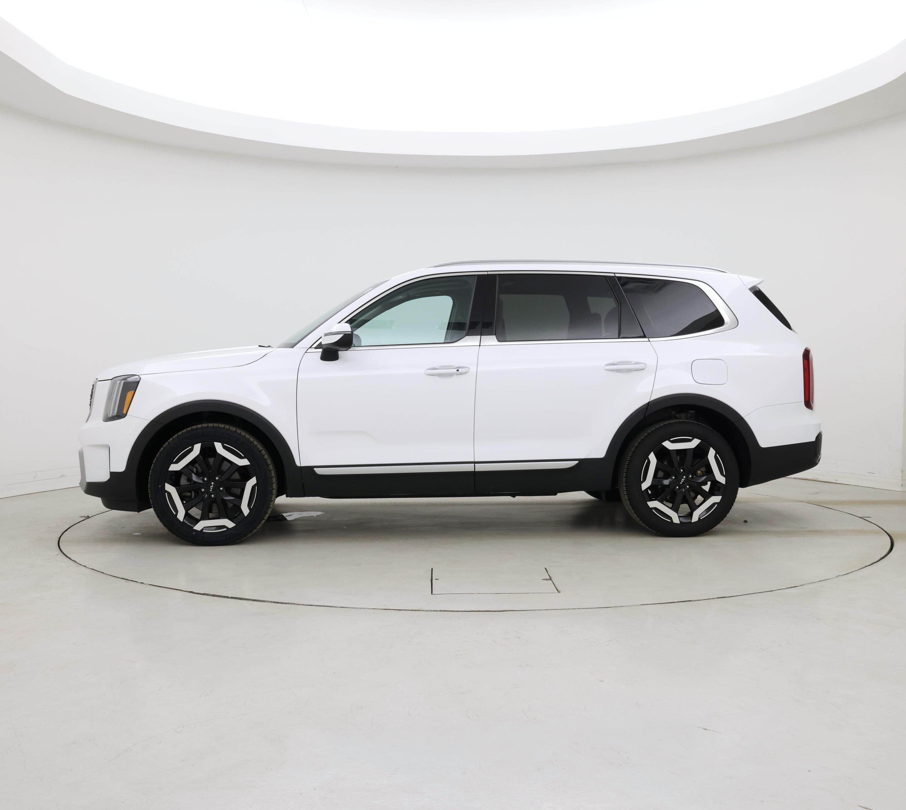 Thumbnail: 2024 Kia Telluride - 3