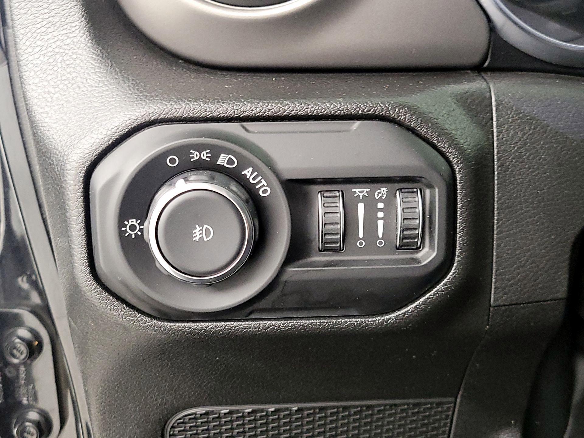 Thumbnail: 2022 Jeep Wrangler - 13