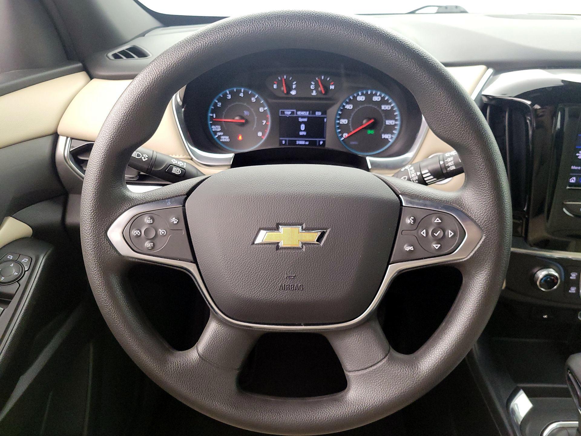 Thumbnail: 2023 Chevrolet Traverse - 10