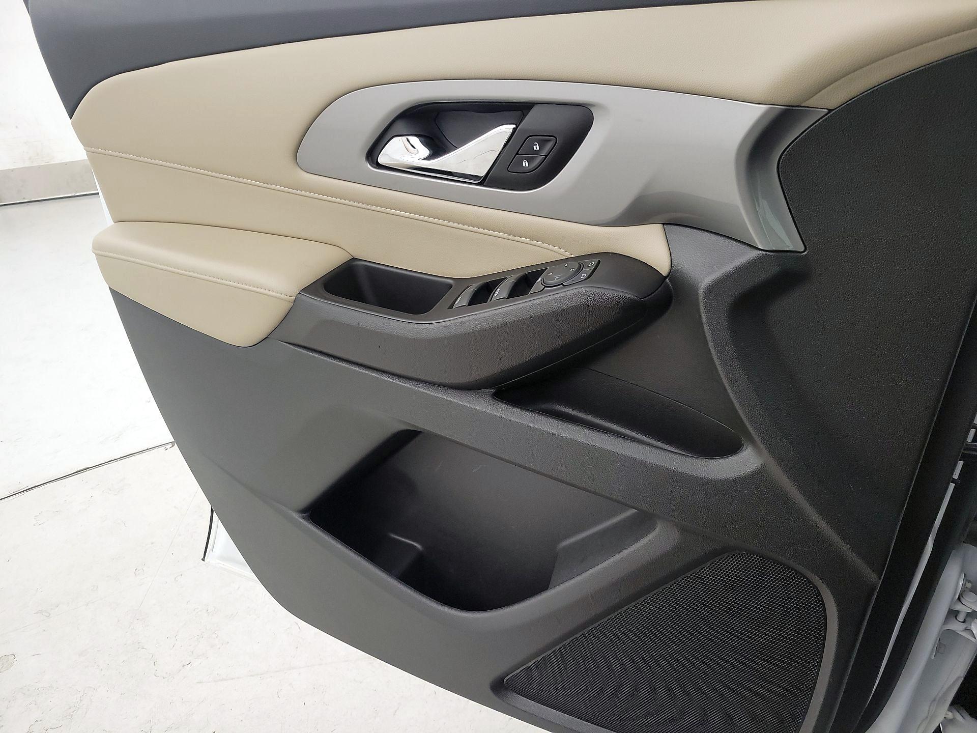 Thumbnail: 2023 Chevrolet Traverse - 12