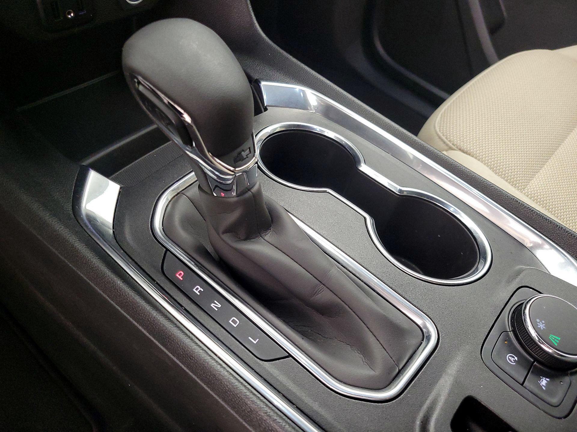 Thumbnail: 2023 Chevrolet Traverse - 17