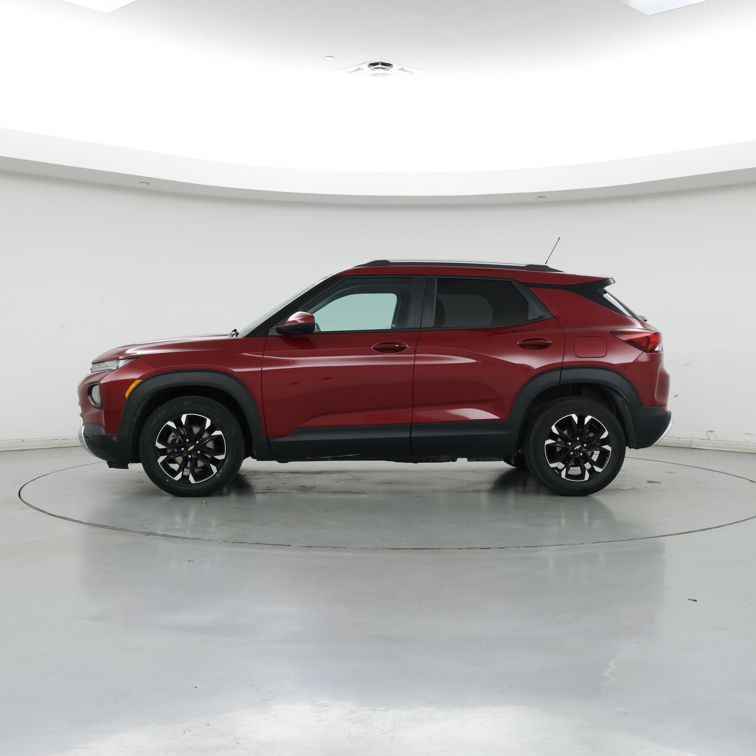 Thumbnail: 2021 Chevrolet TrailBlazer - 3