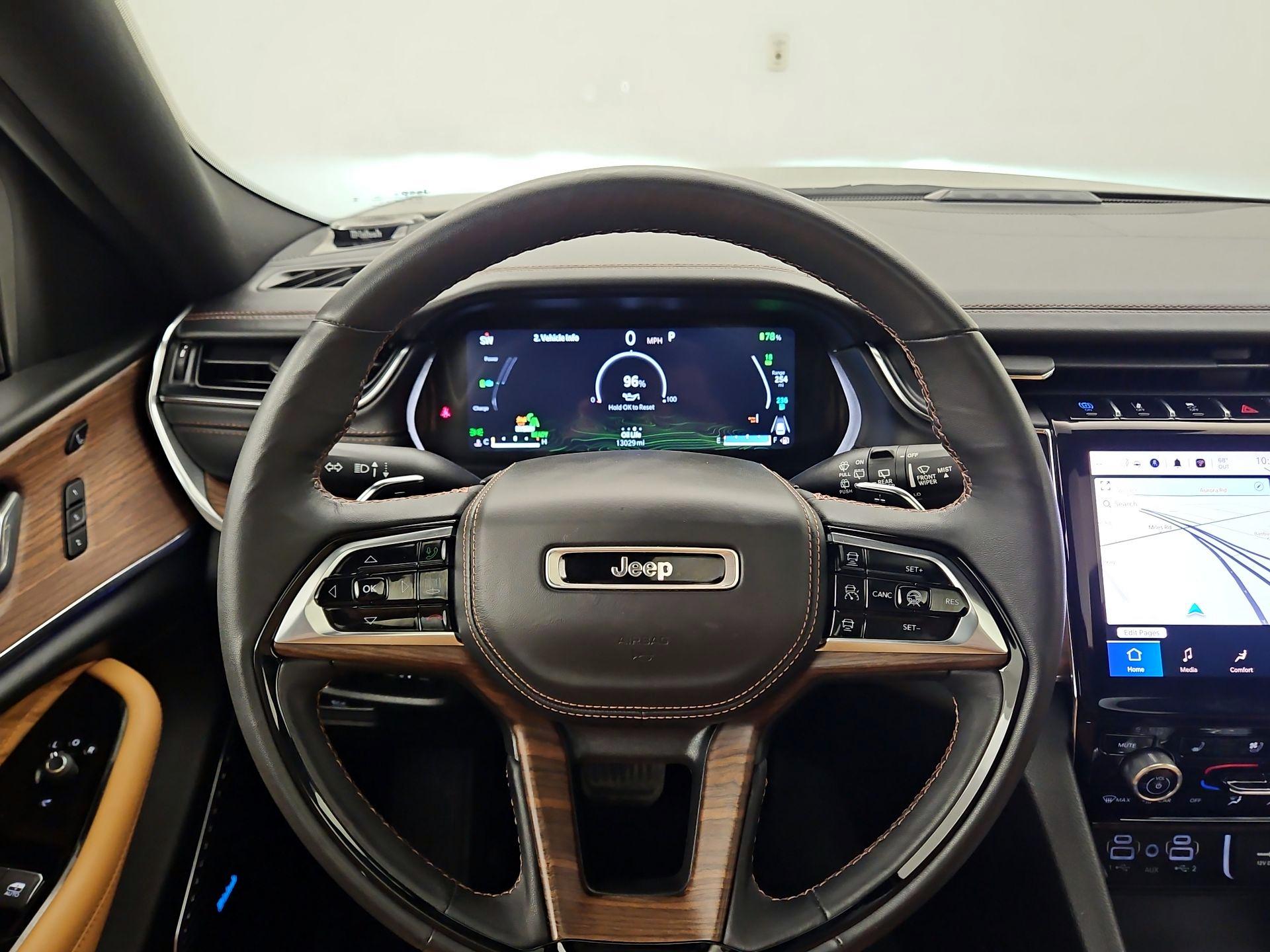 Thumbnail: 2024 Jeep Grand Cherokee - 10