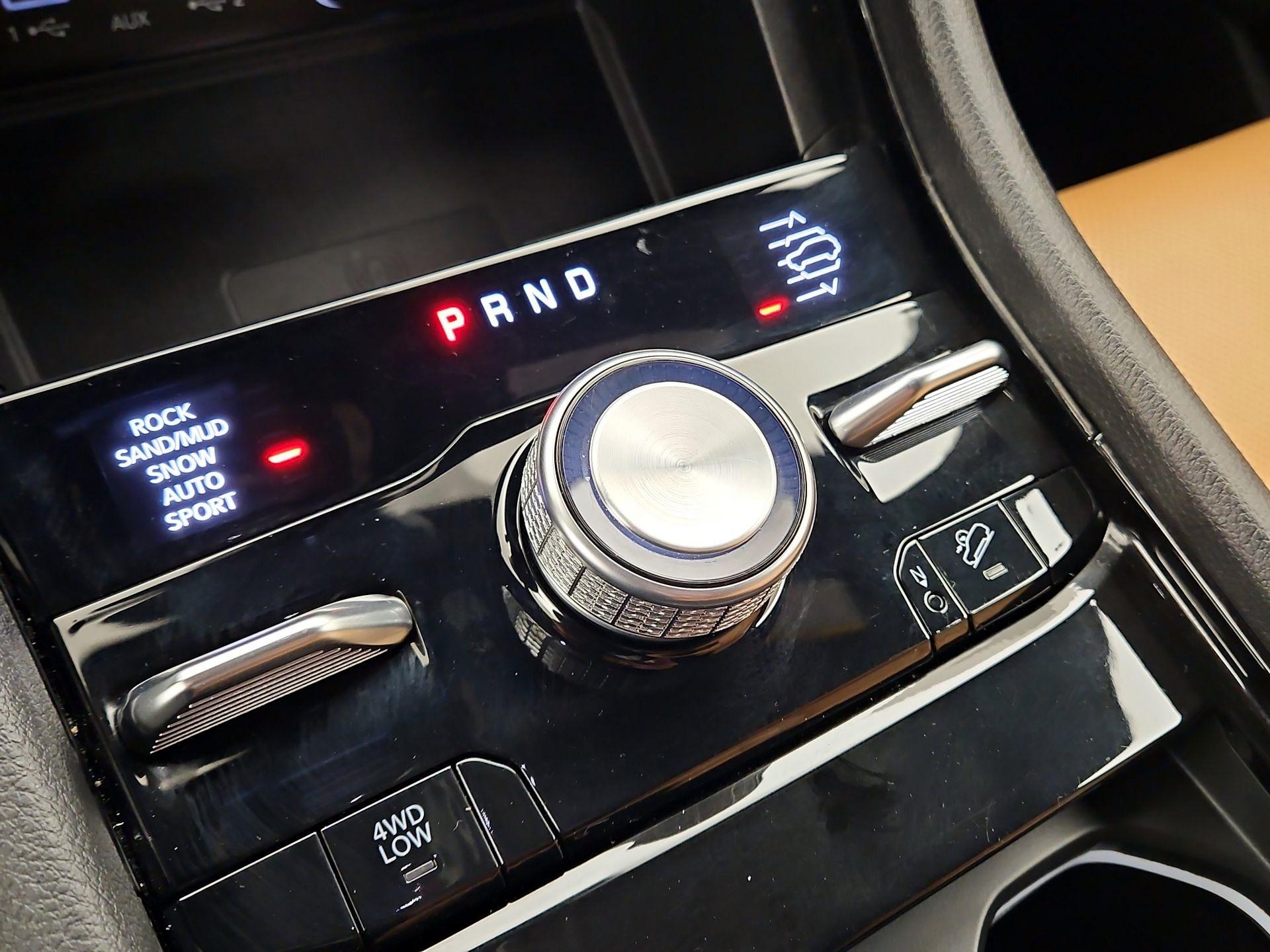 Thumbnail: 2024 Jeep Grand Cherokee - 18