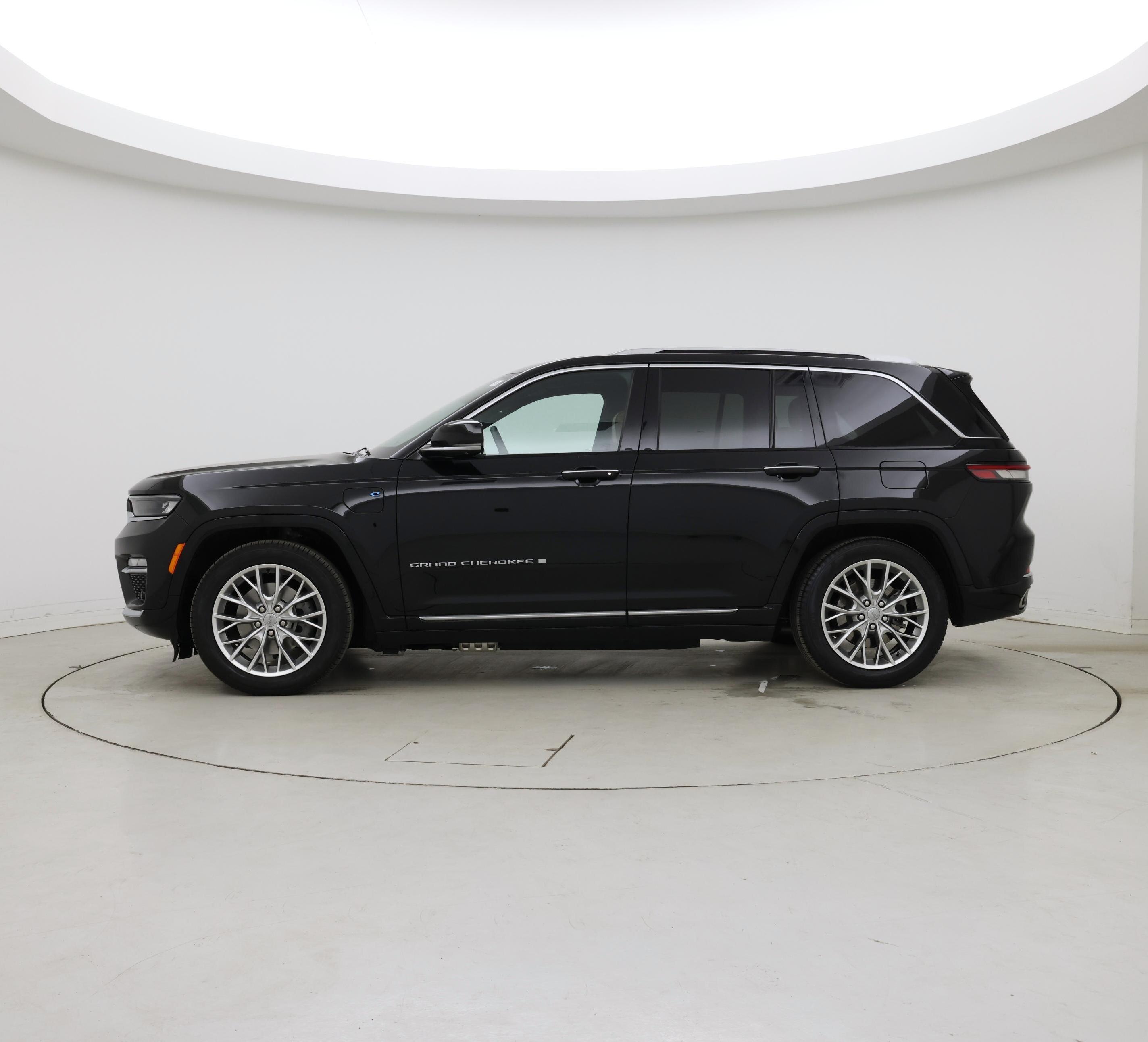 Thumbnail: 2024 Jeep Grand Cherokee - 3
