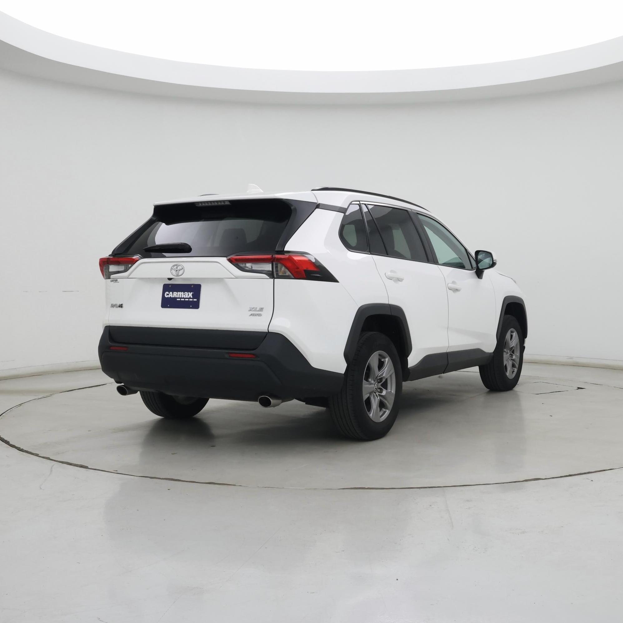 Thumbnail: 2024 Toyota RAV4 - 8