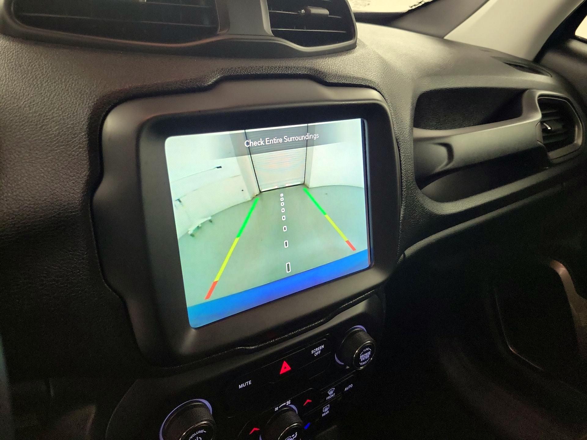 Thumbnail: 2020 Jeep Renegade - 13