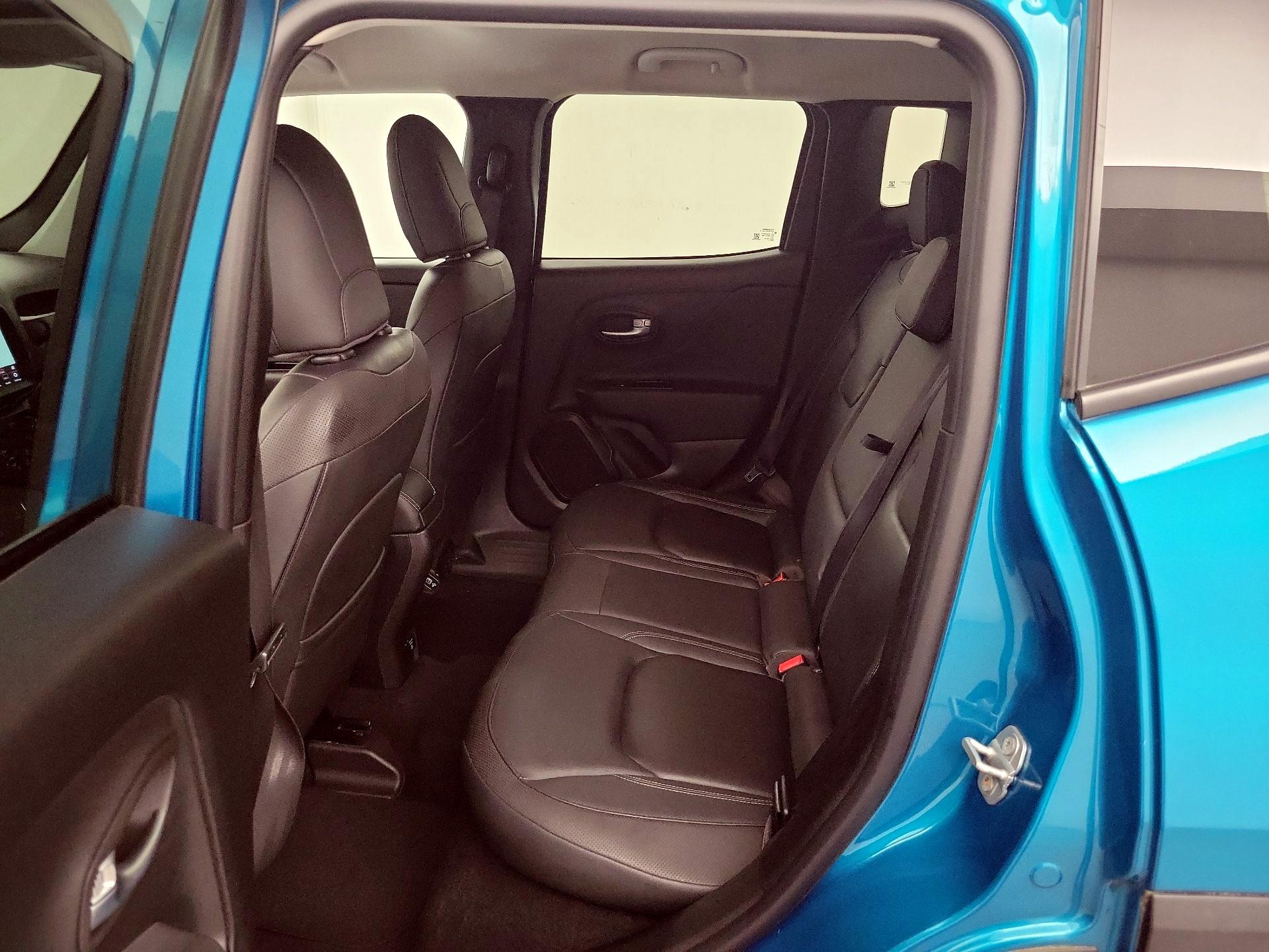 Thumbnail: 2020 Jeep Renegade - 18