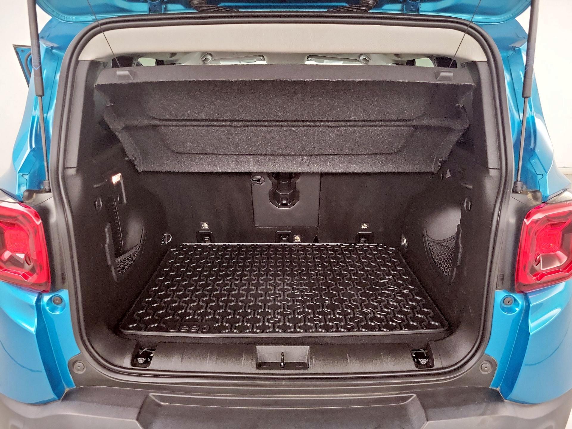 Thumbnail: 2020 Jeep Renegade - 19