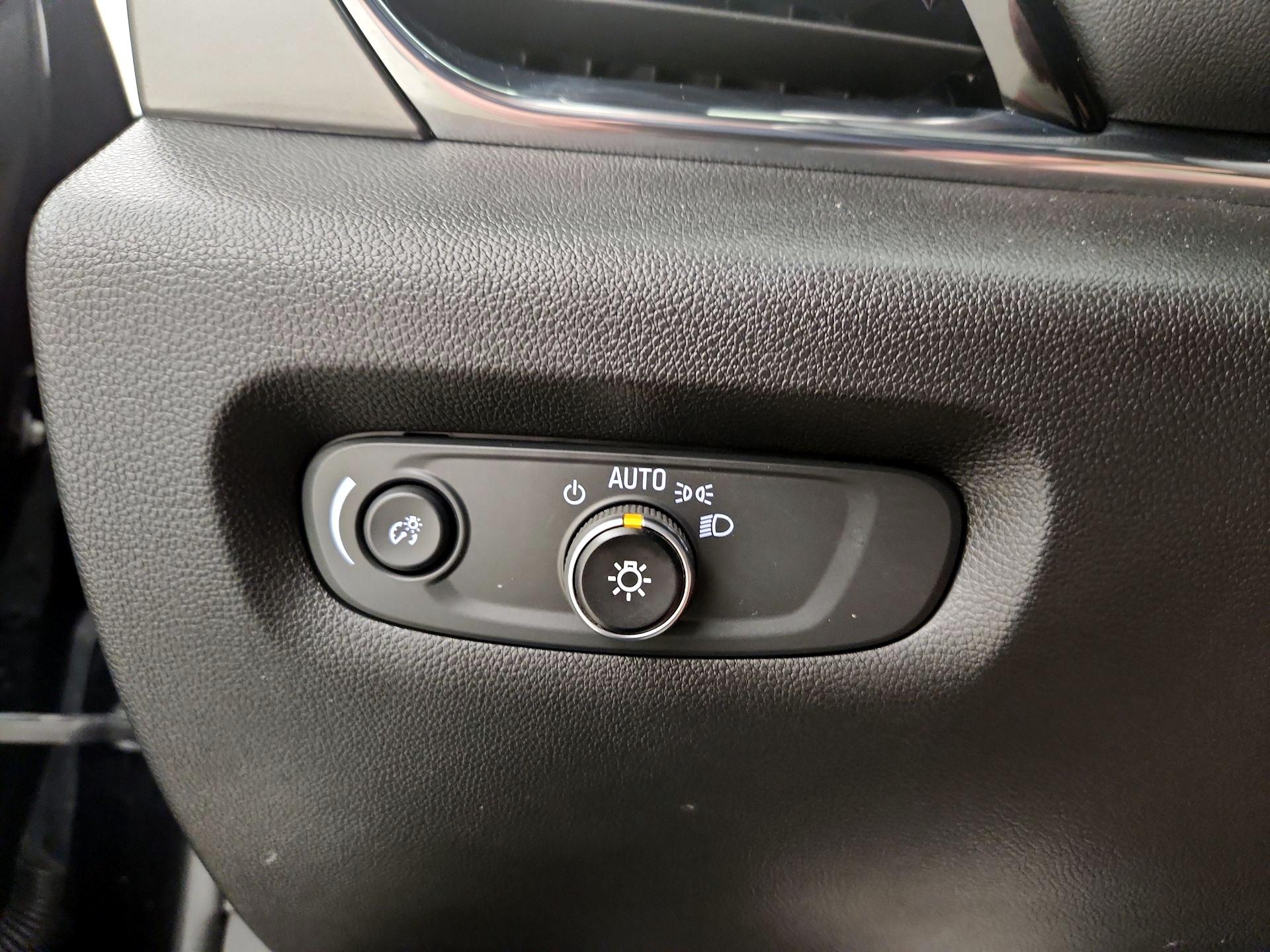 Thumbnail: 2023 Chevrolet Traverse - 13