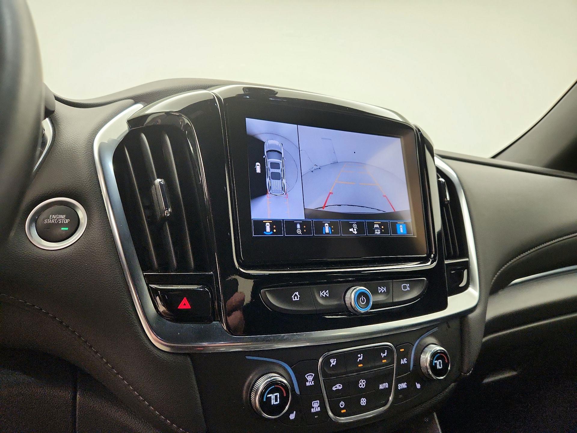 Thumbnail: 2023 Chevrolet Traverse - 14