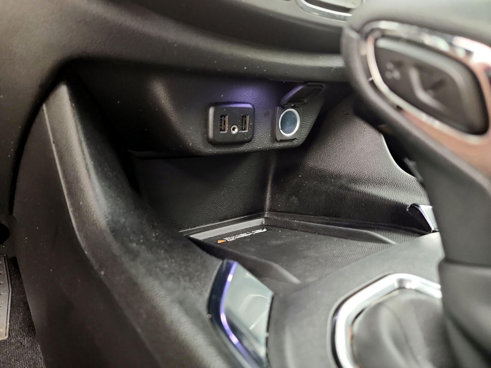 Thumbnail: 2023 Chevrolet Traverse - 18