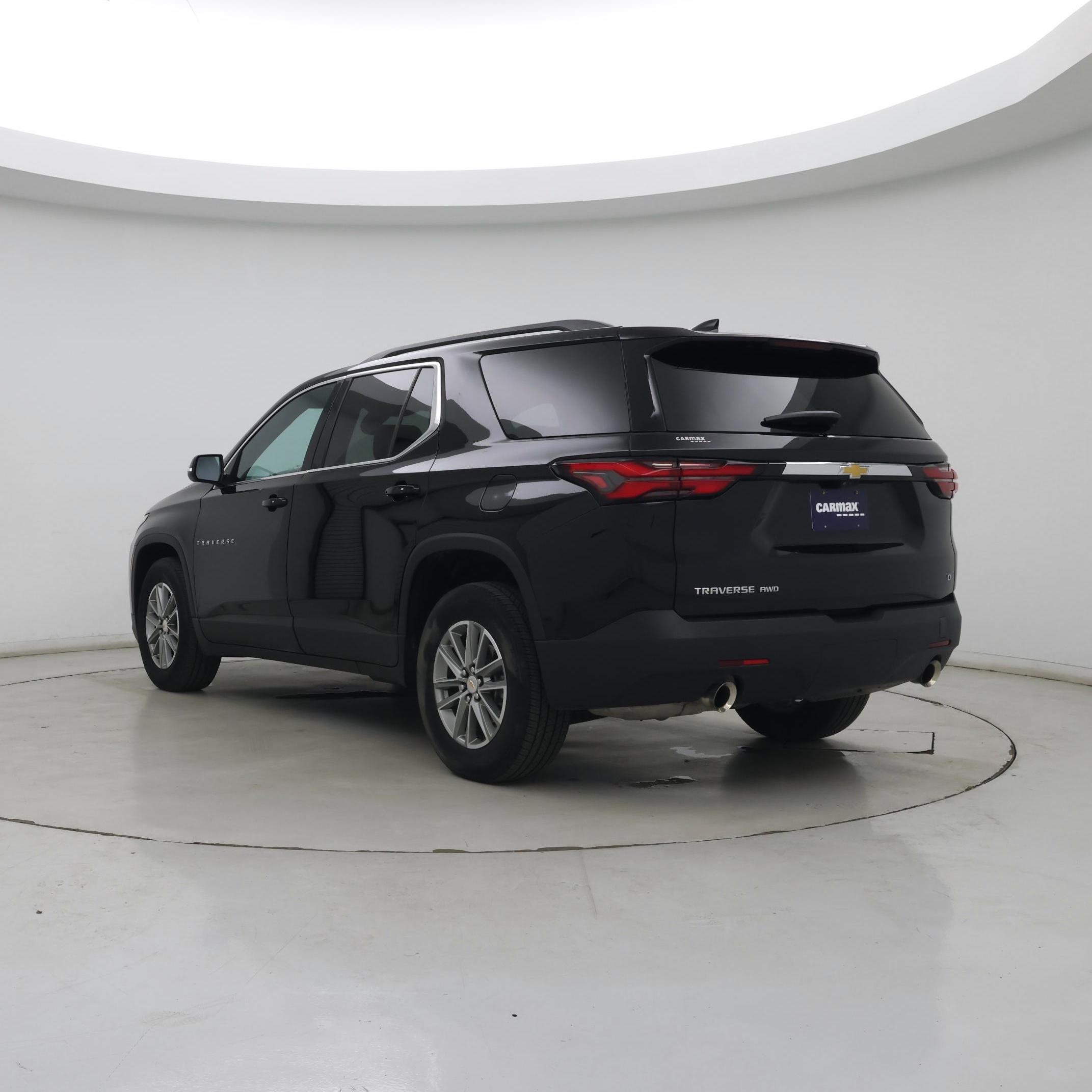 Thumbnail: 2023 Chevrolet Traverse - 2