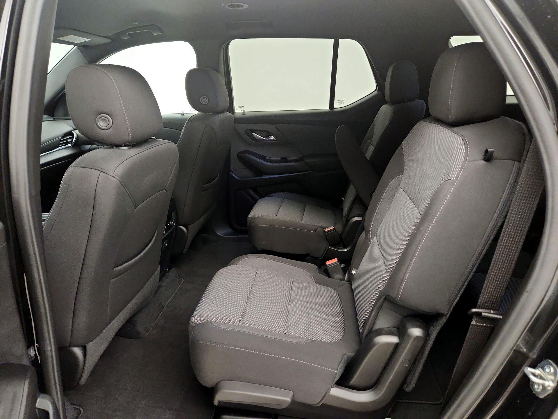 Thumbnail: 2023 Chevrolet Traverse - 19