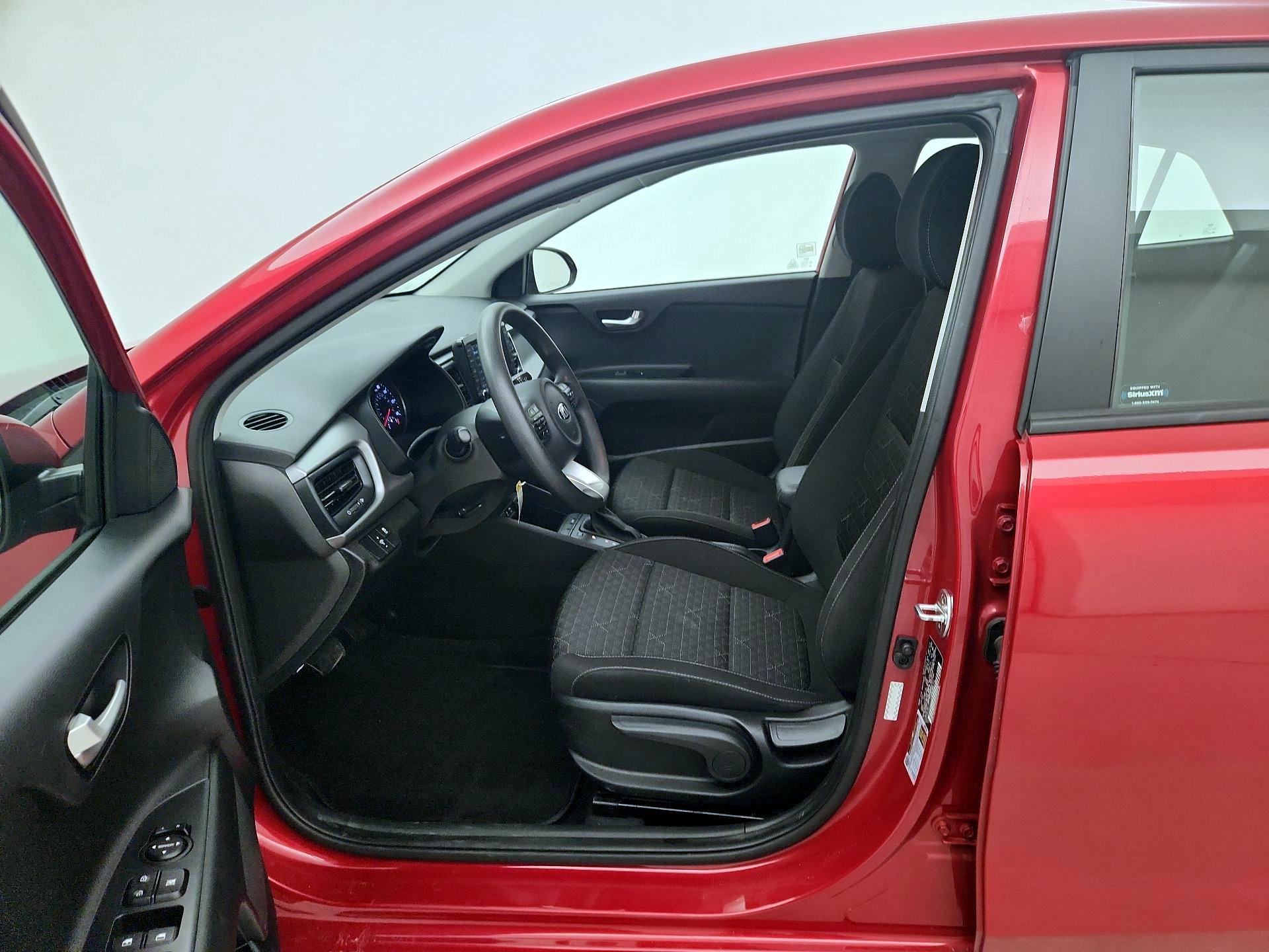 Thumbnail: 2020 Kia Rio - 11