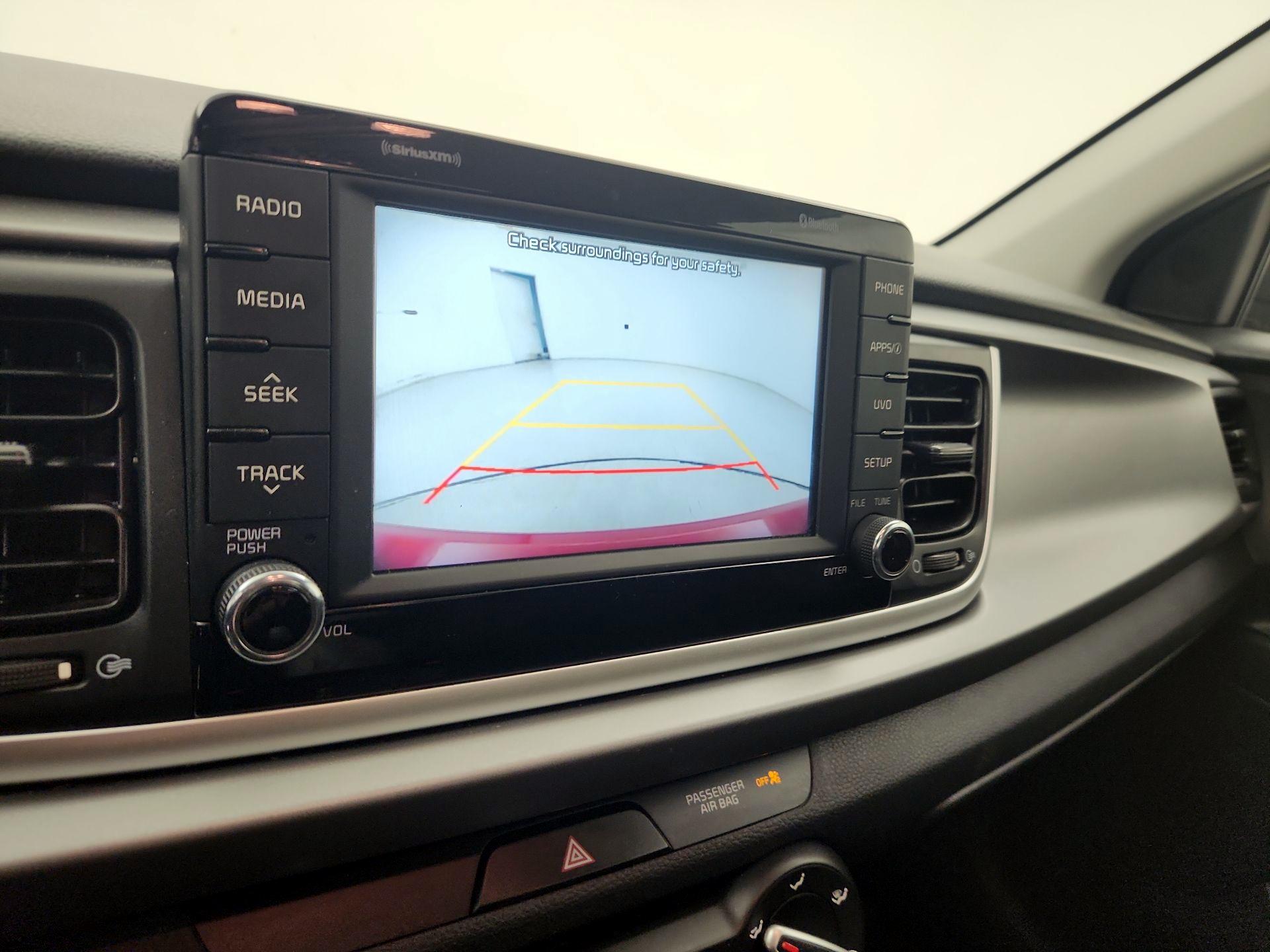Thumbnail: 2020 Kia Rio - 14