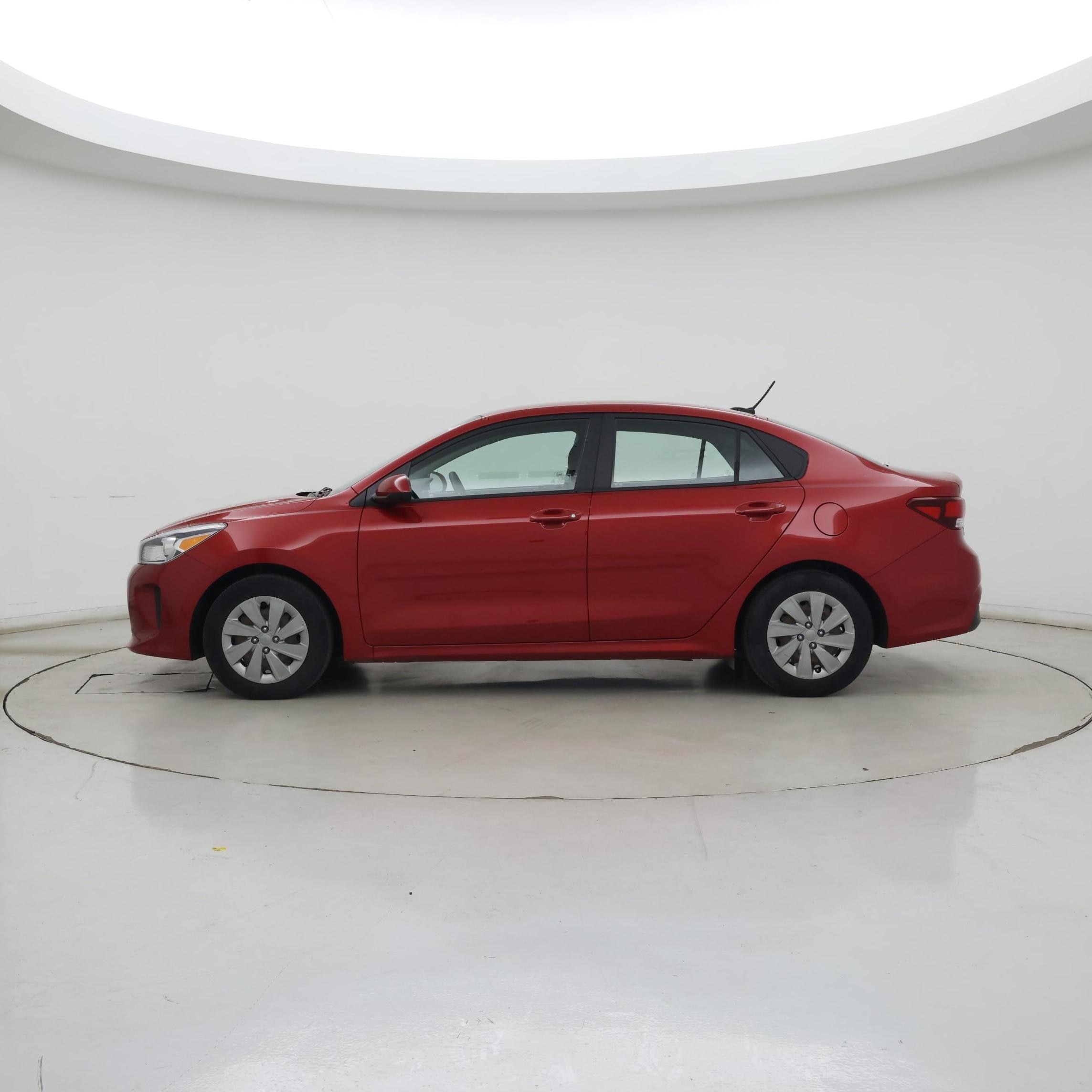 Thumbnail: 2020 Kia Rio - 3