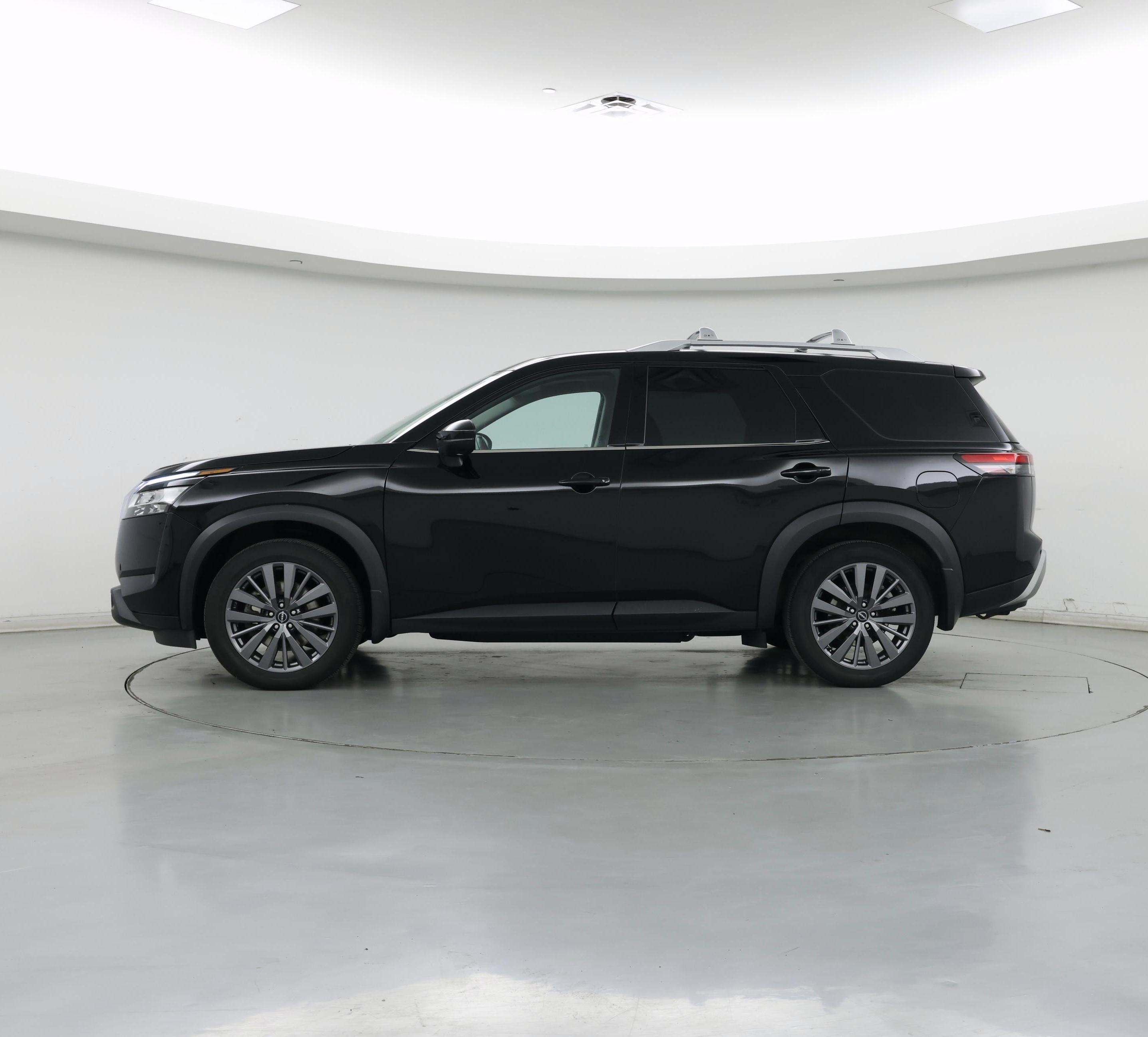Thumbnail: 2024 Nissan Pathfinder - 3