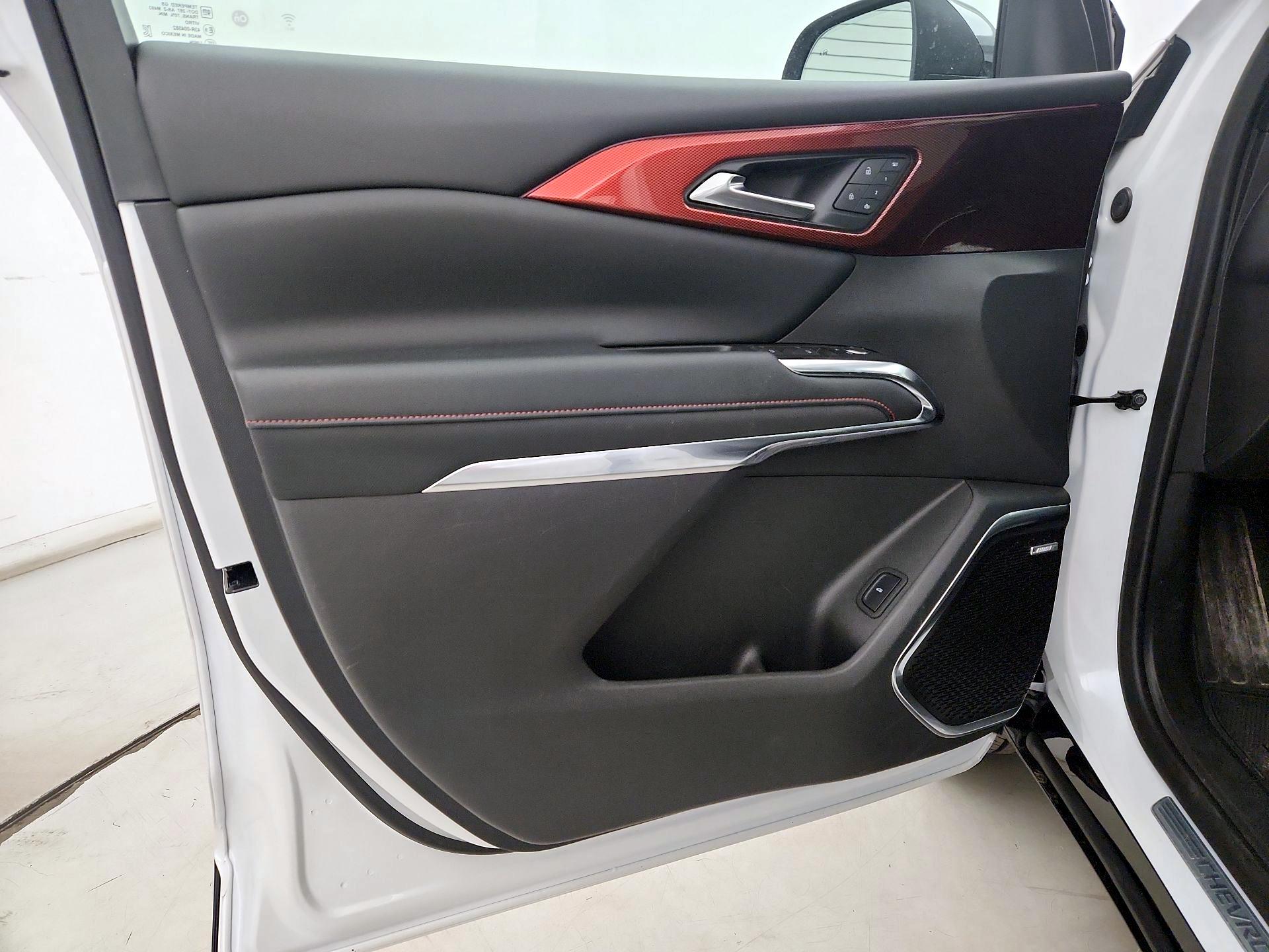 Thumbnail: 2024 Chevrolet Traverse - 12