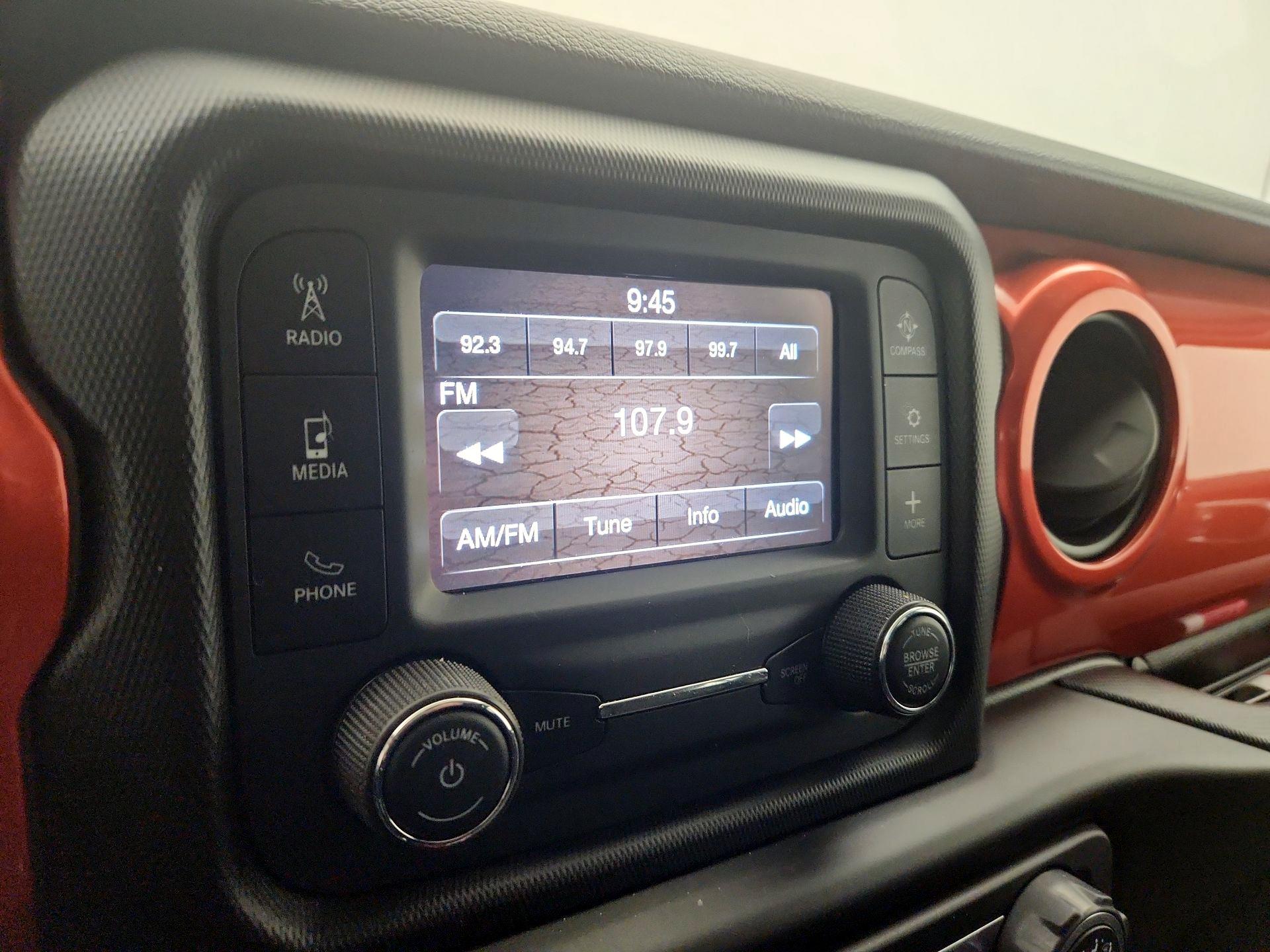Thumbnail: 2021 Jeep Gladiator - 14