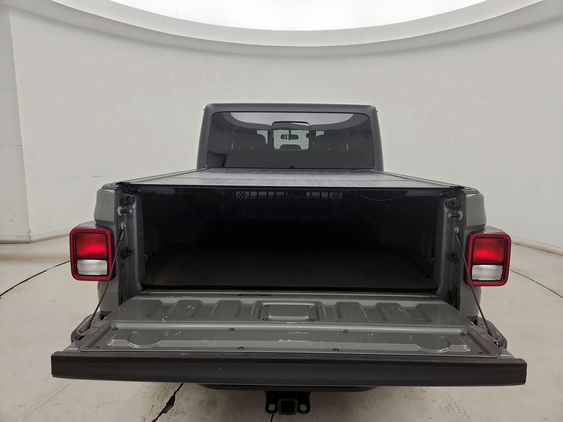 Thumbnail: 2021 Jeep Gladiator - 19