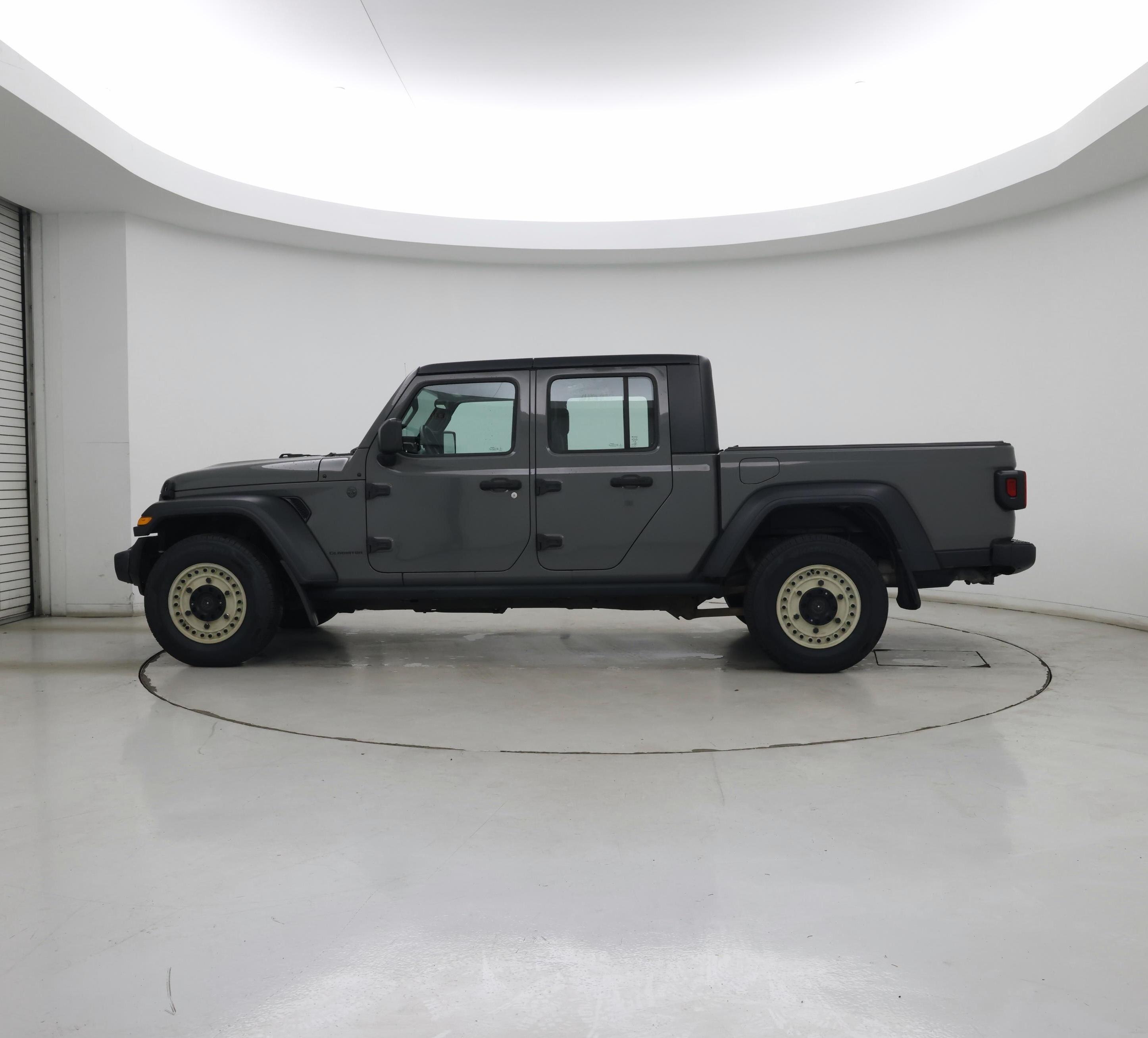 Thumbnail: 2021 Jeep Gladiator - 3