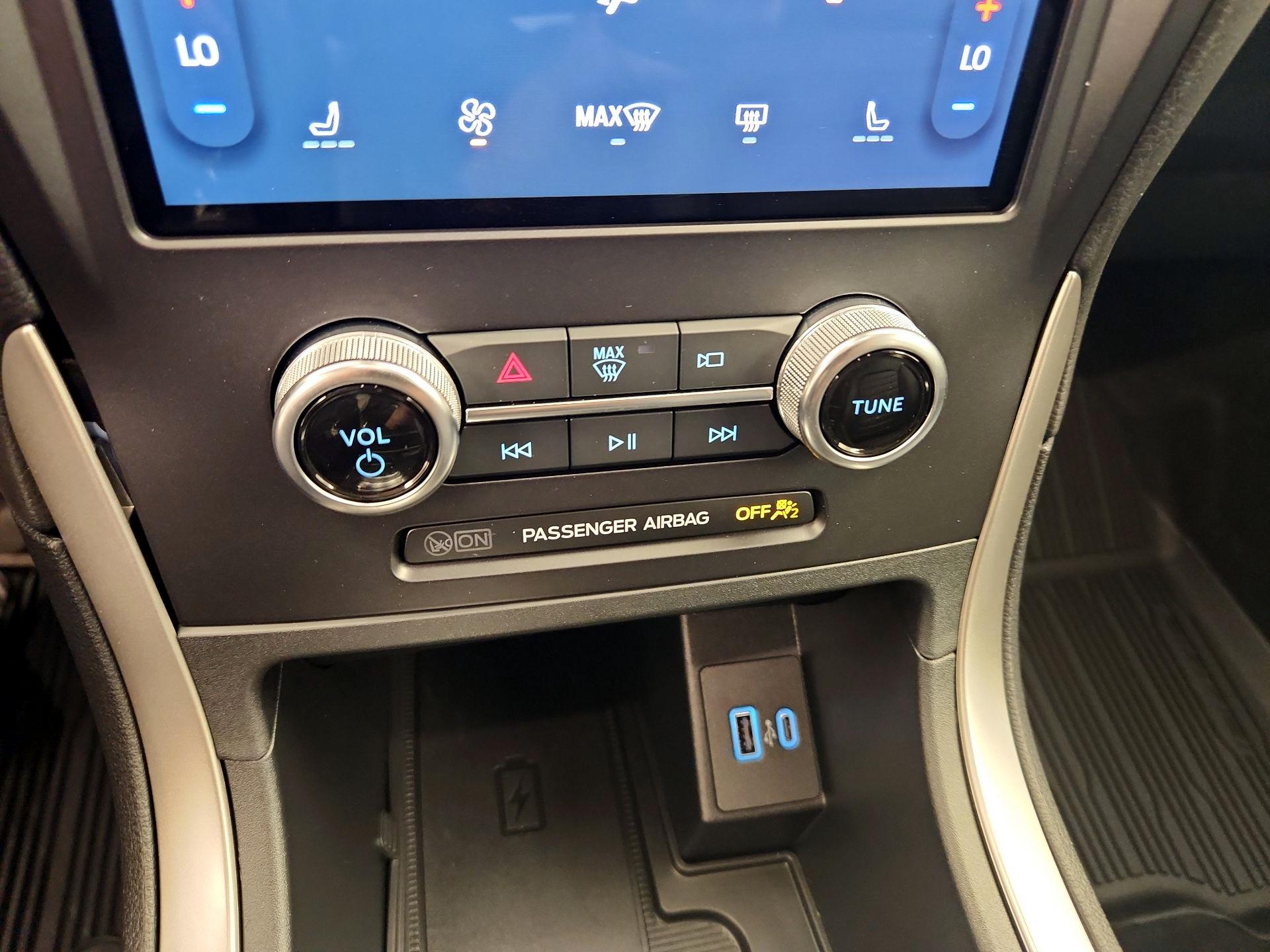 Thumbnail: 2024 Ford Edge - 16