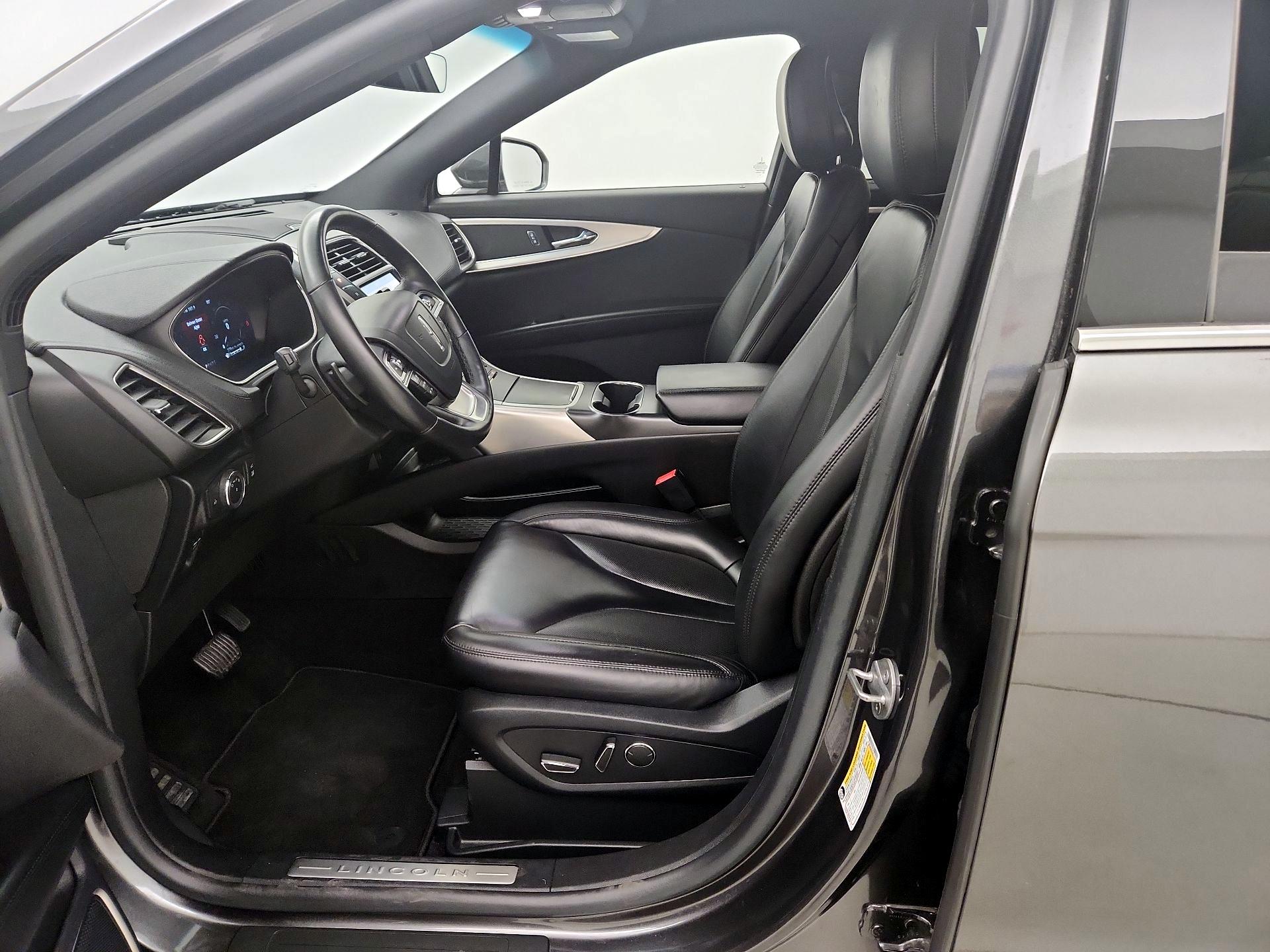 Thumbnail: 2020 Lincoln Nautilus - 11