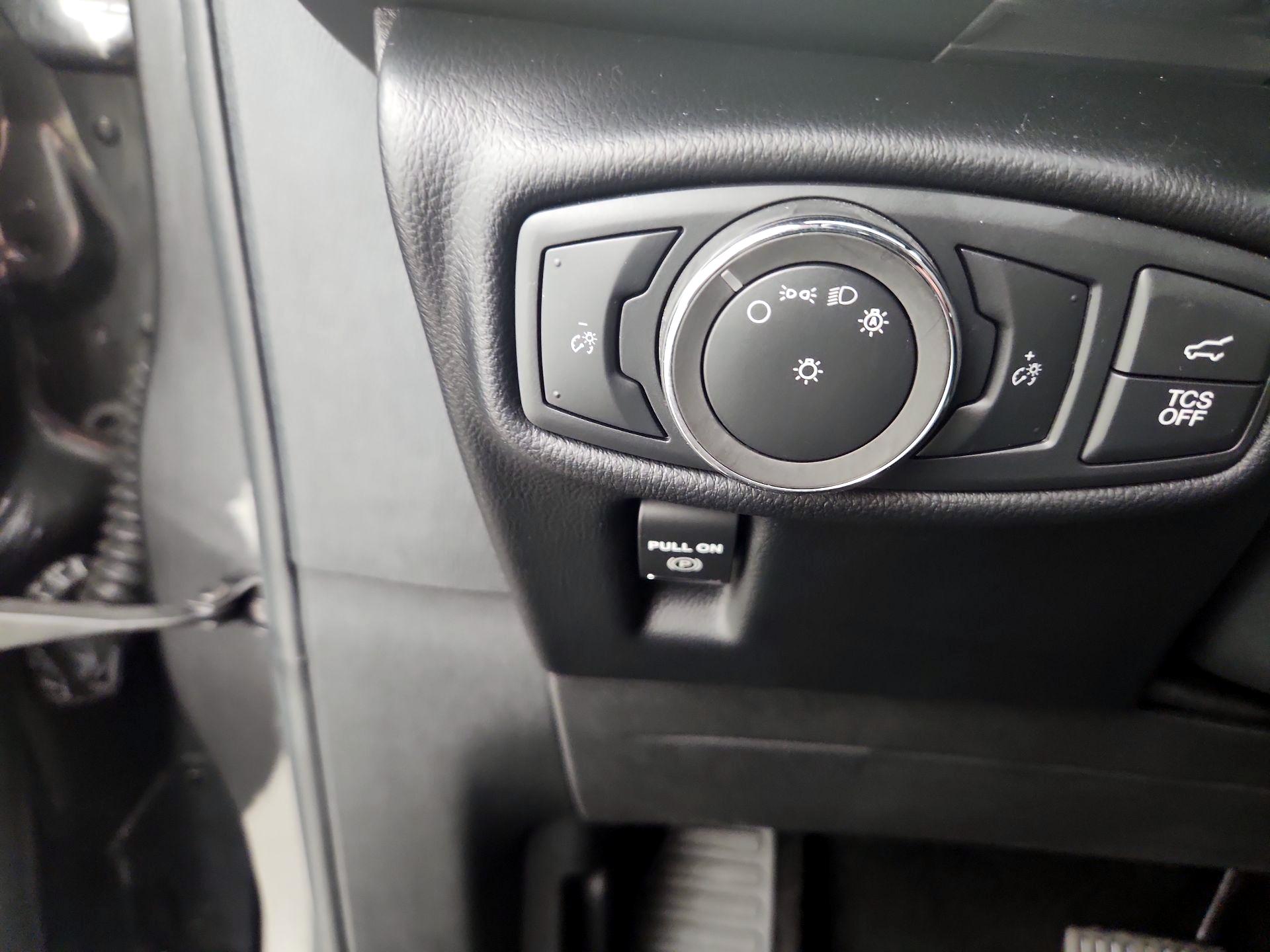 Thumbnail: 2020 Lincoln Nautilus - 13