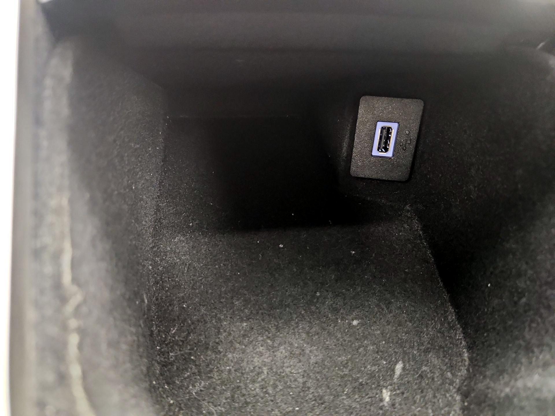 Thumbnail: 2020 Lincoln Nautilus - 19