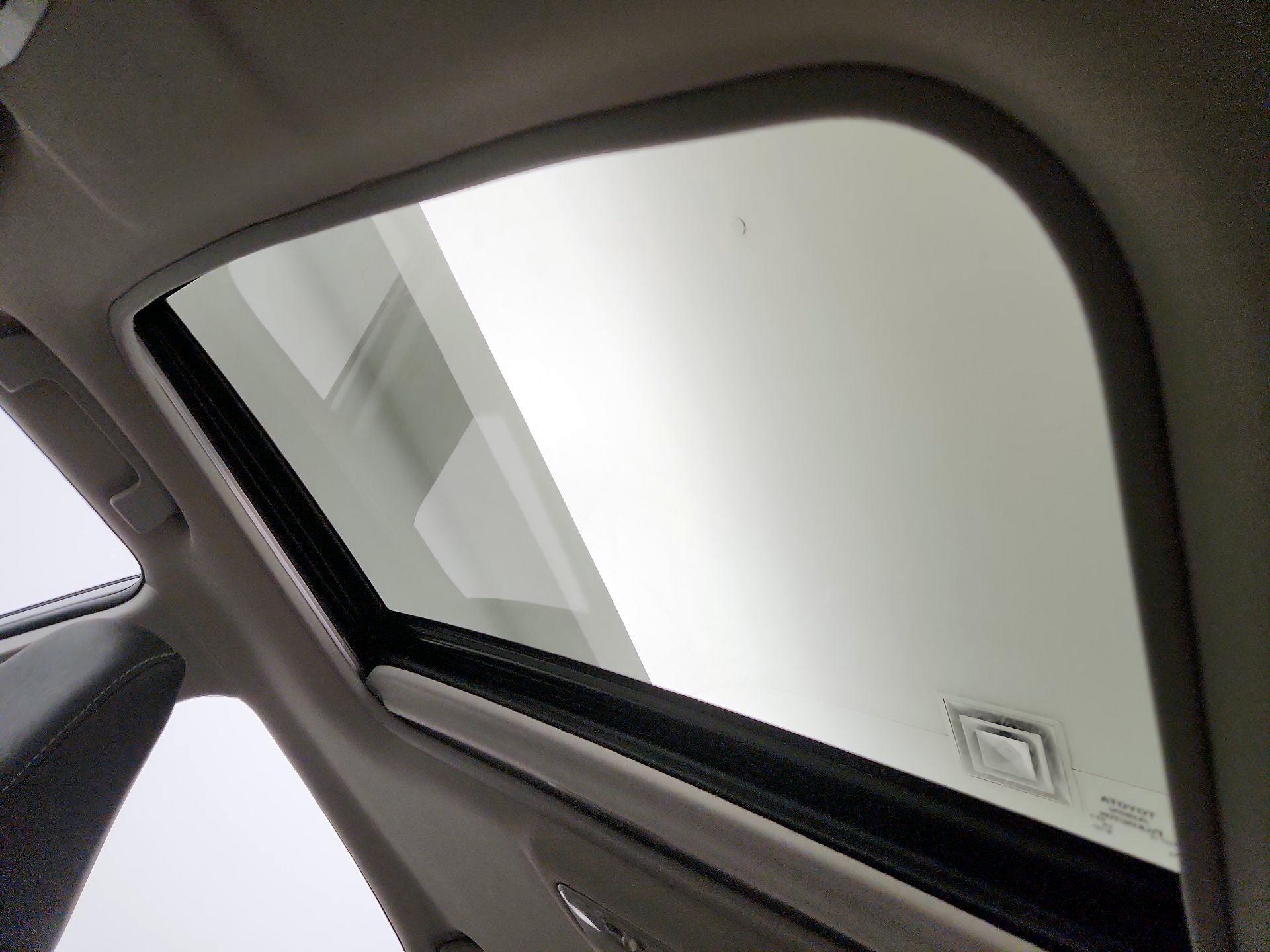 Thumbnail: 2015 Toyota Corolla - 19