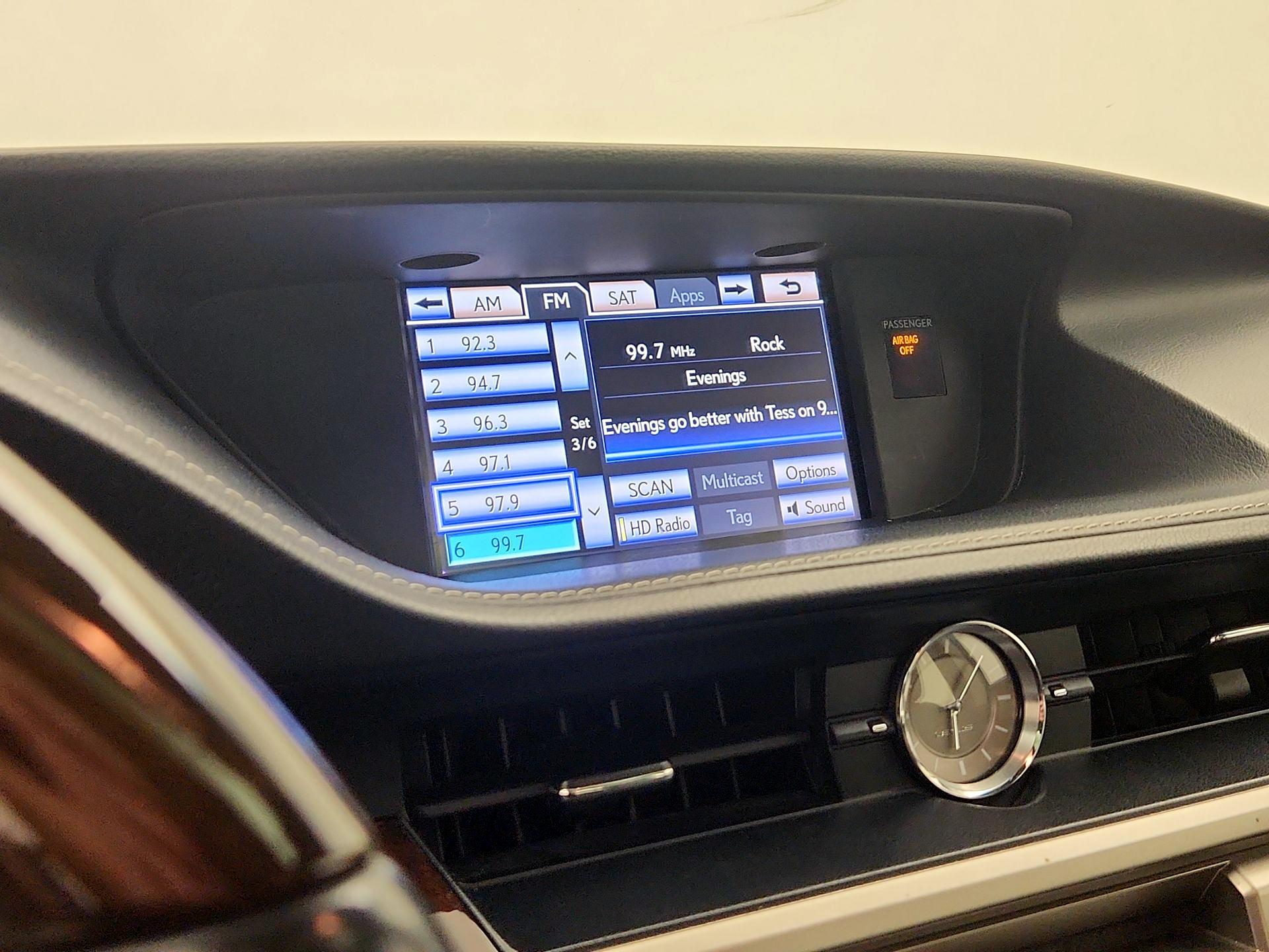 Thumbnail: 2014 Lexus ES - 16