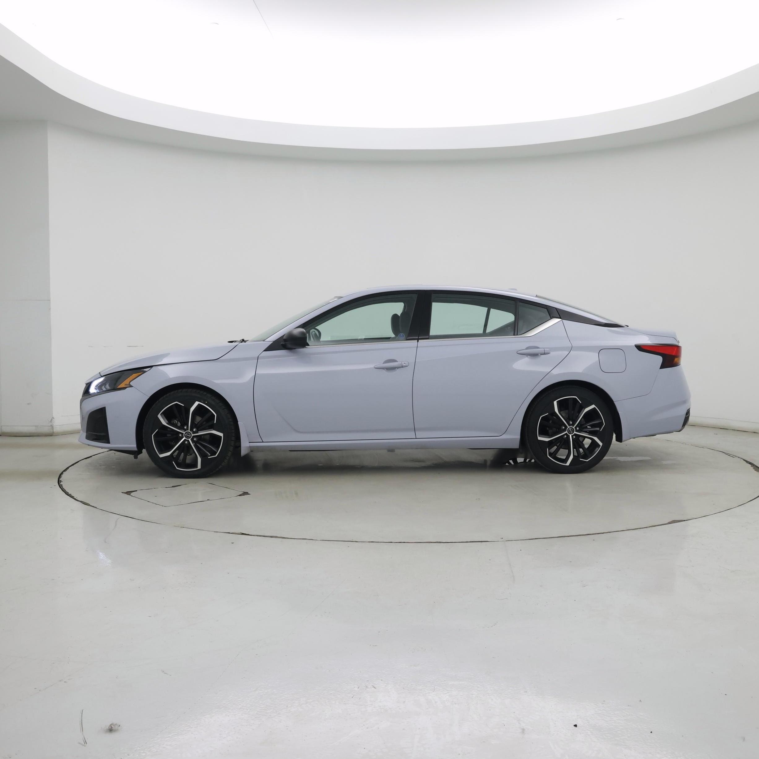 Thumbnail: 2023 Nissan Altima - 3