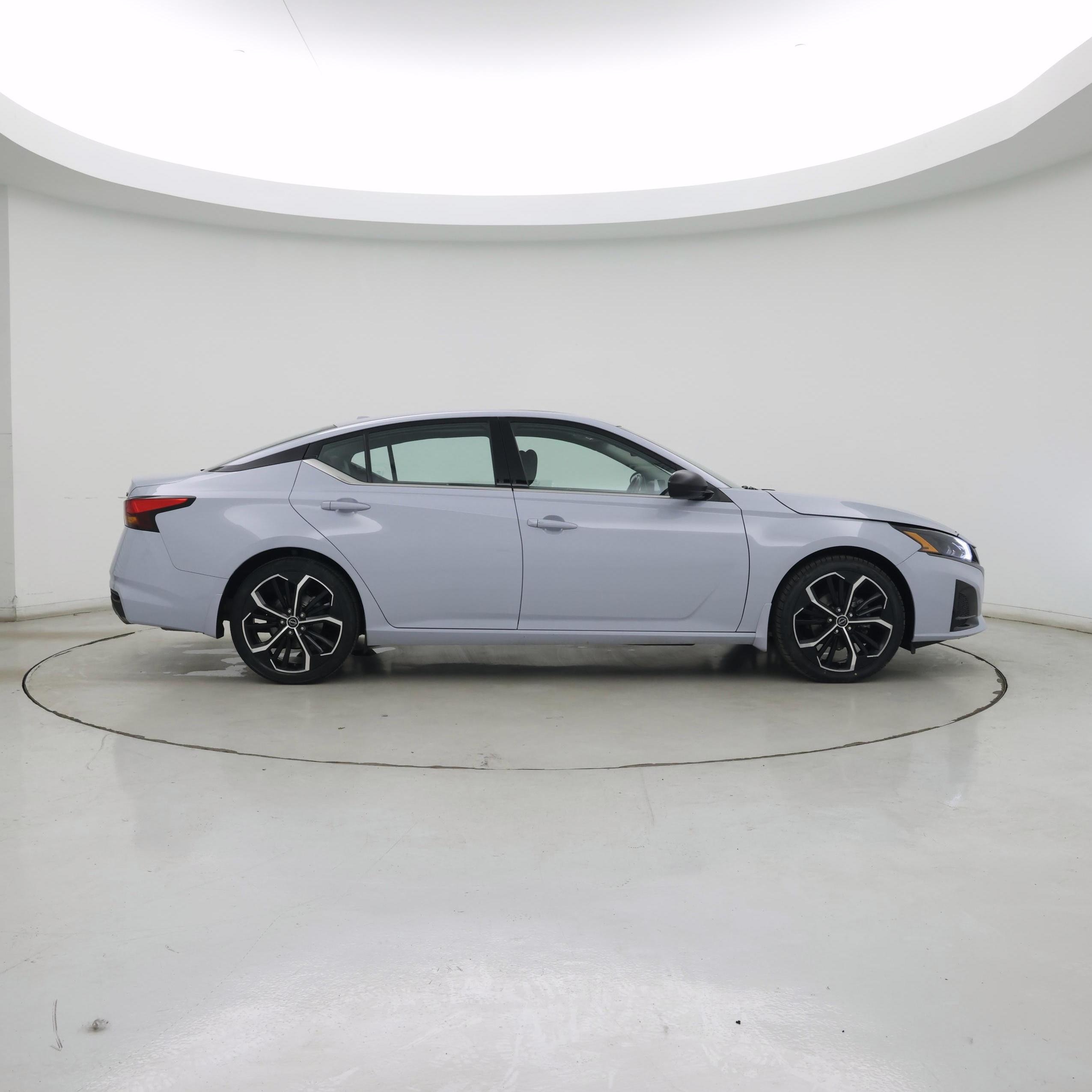 Thumbnail: 2023 Nissan Altima - 7